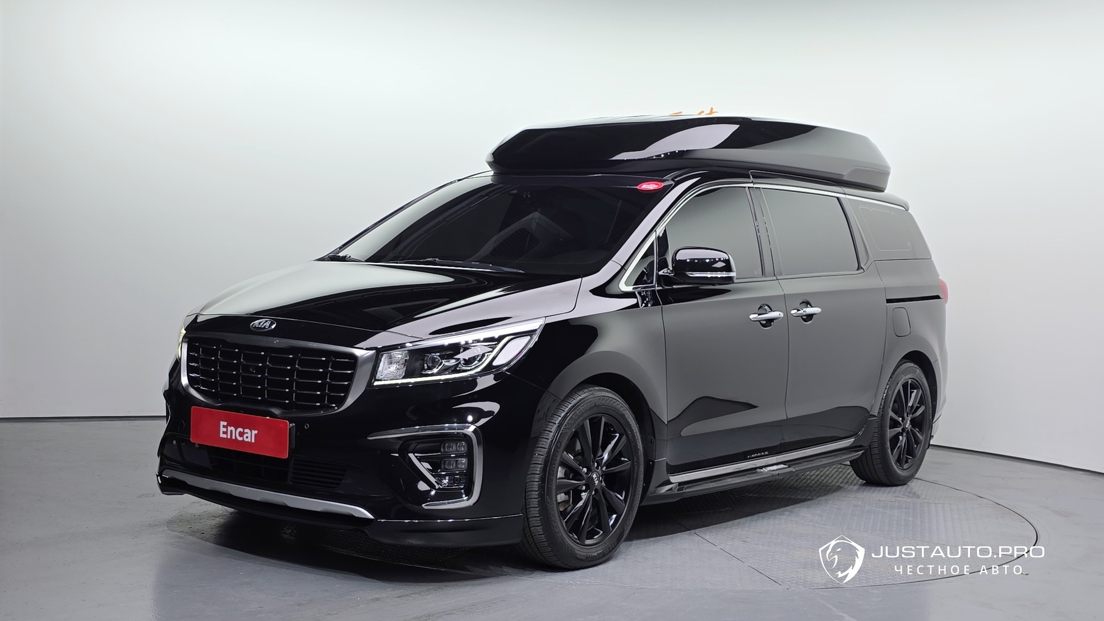 Автомобиль Kia Canival