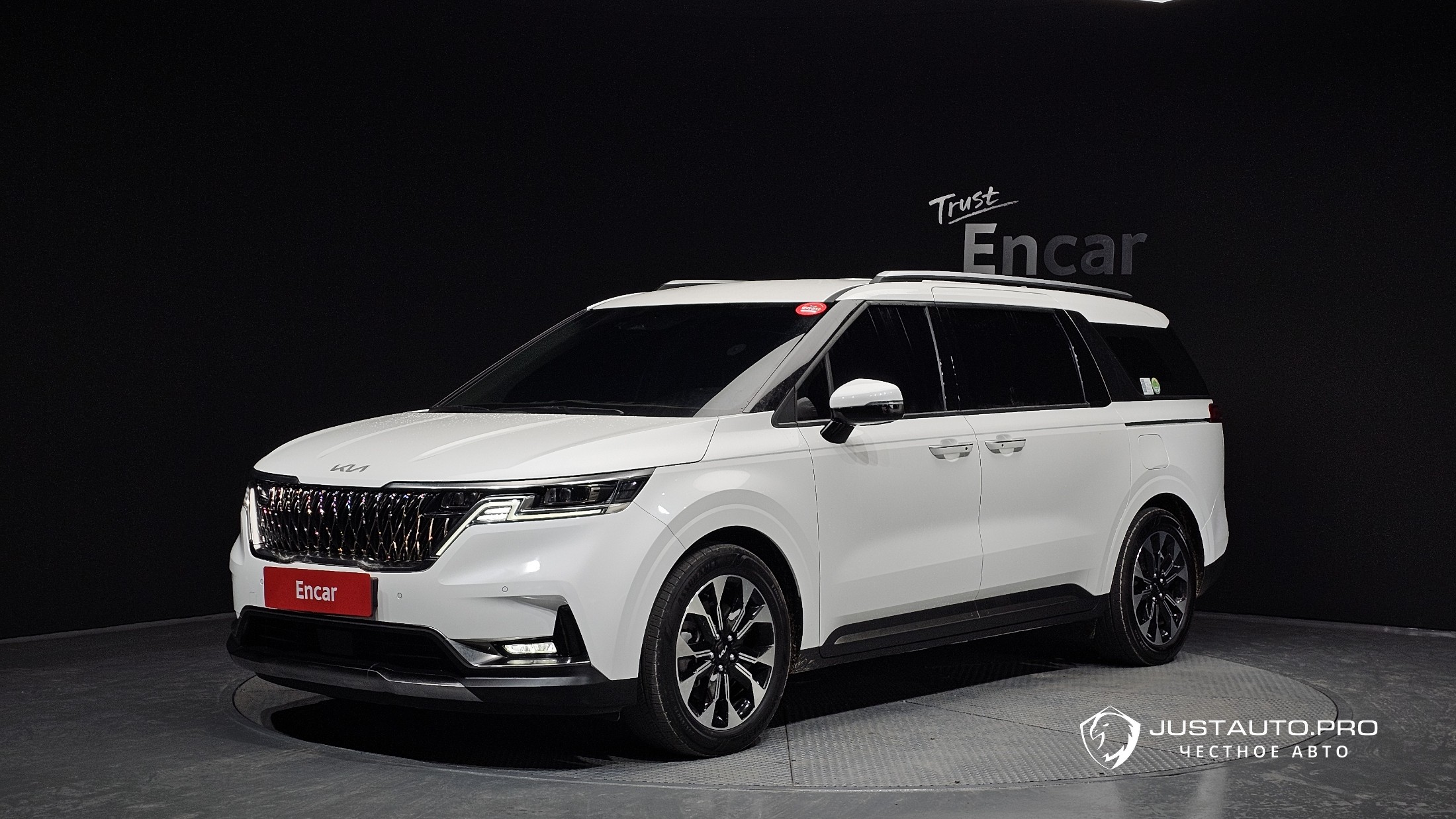 Автомобиль Kia Canival