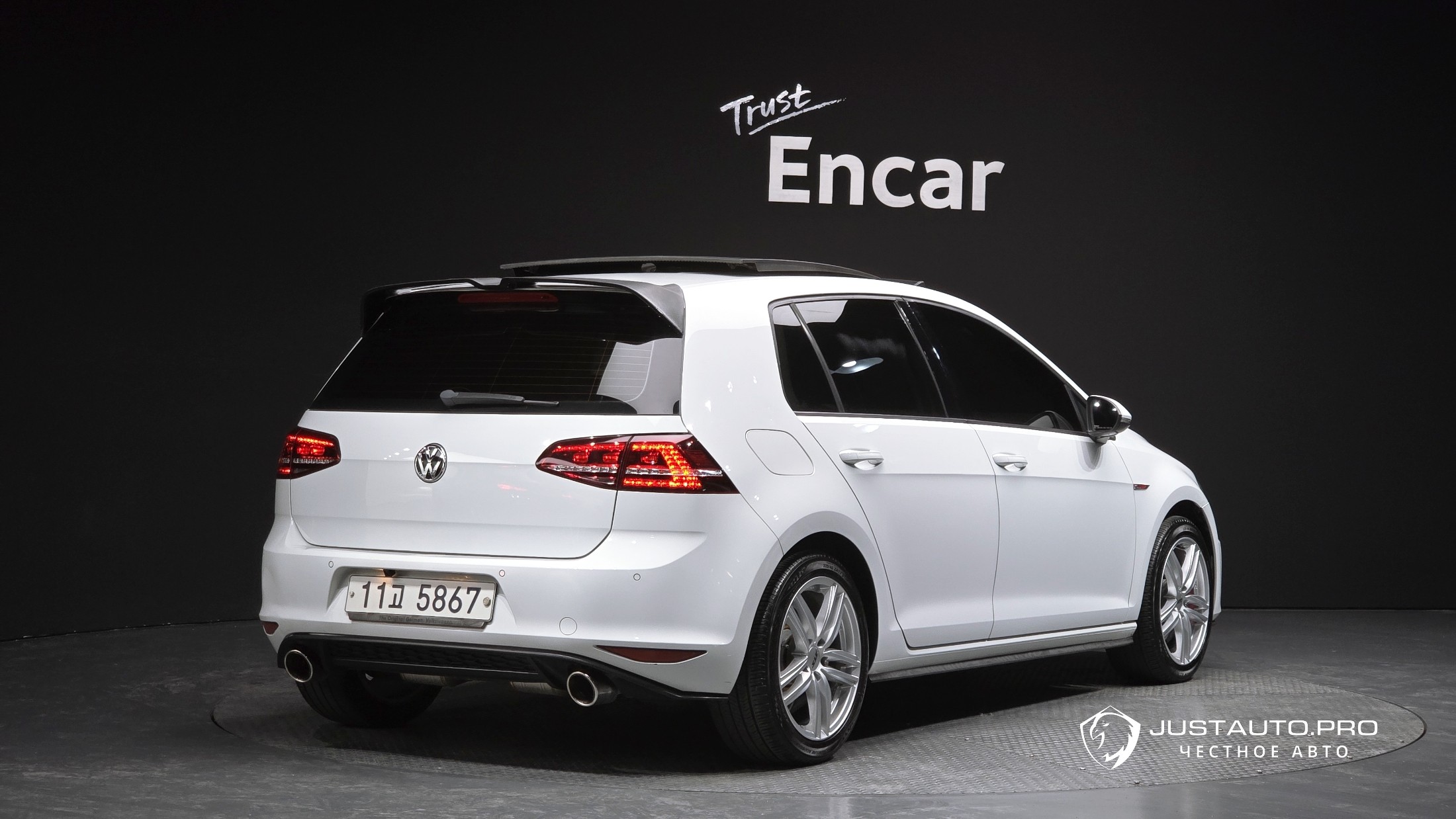 Автомобиль Volkswagen Golf