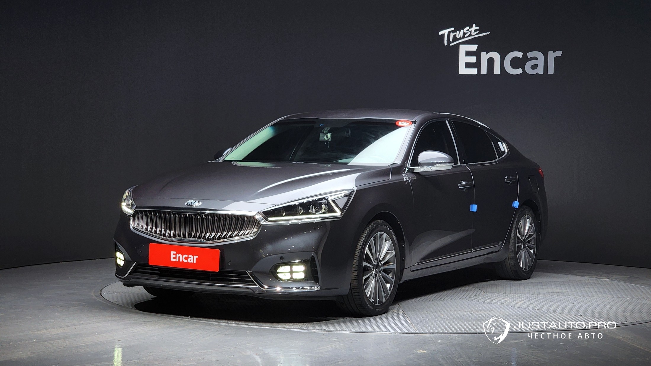 Автомобиль Kia K7