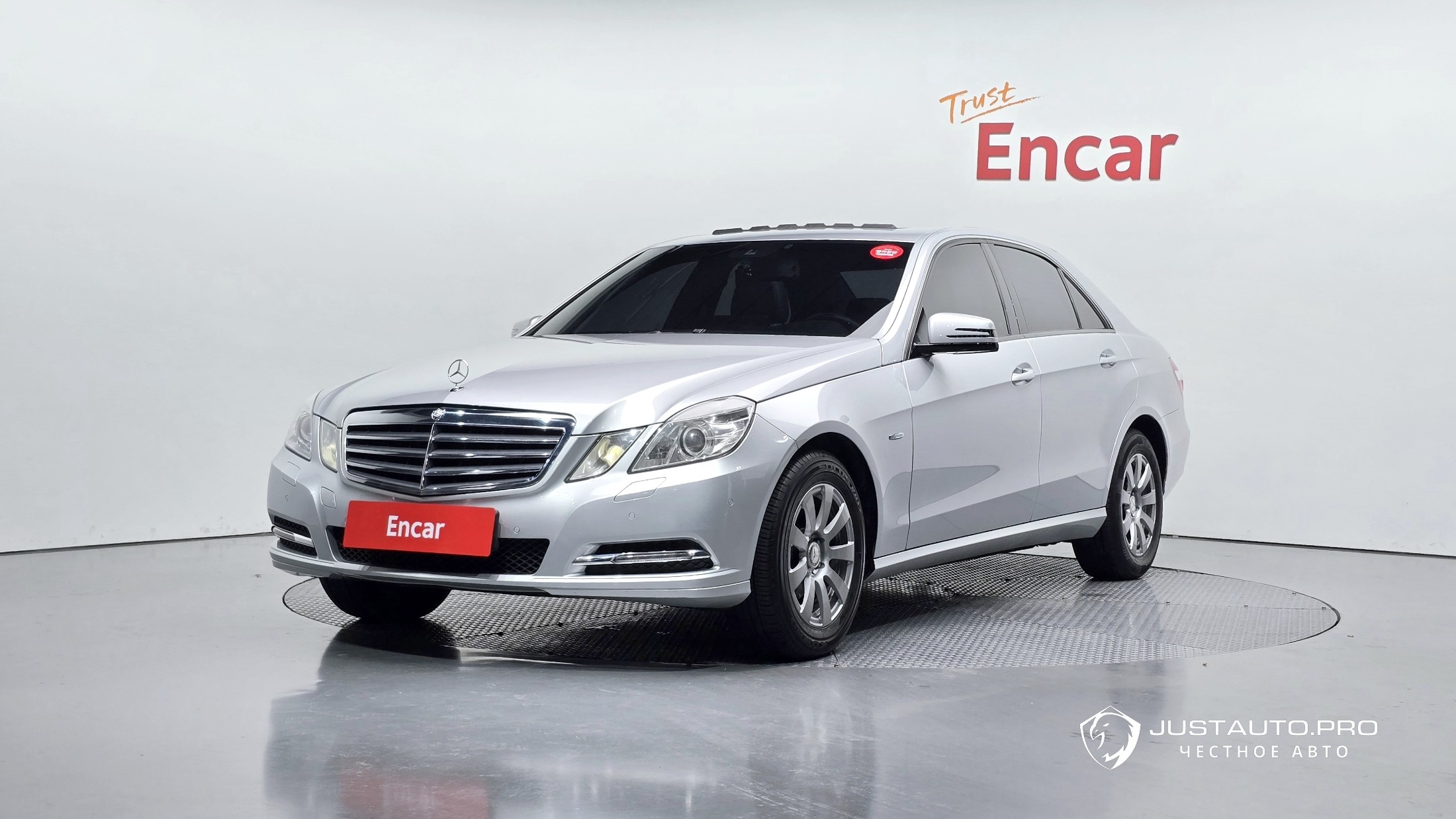 Автомобиль Mercedes-Benz E-Class