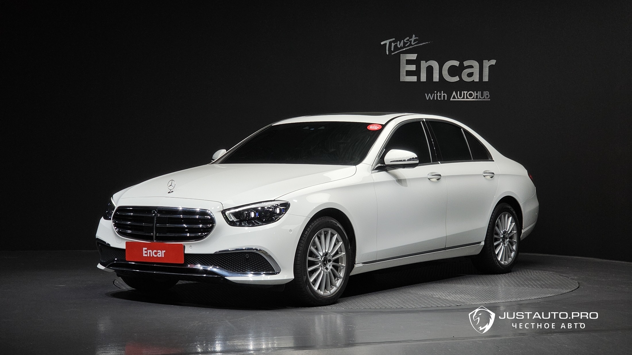 Автомобиль Mercedes-Benz E-Class