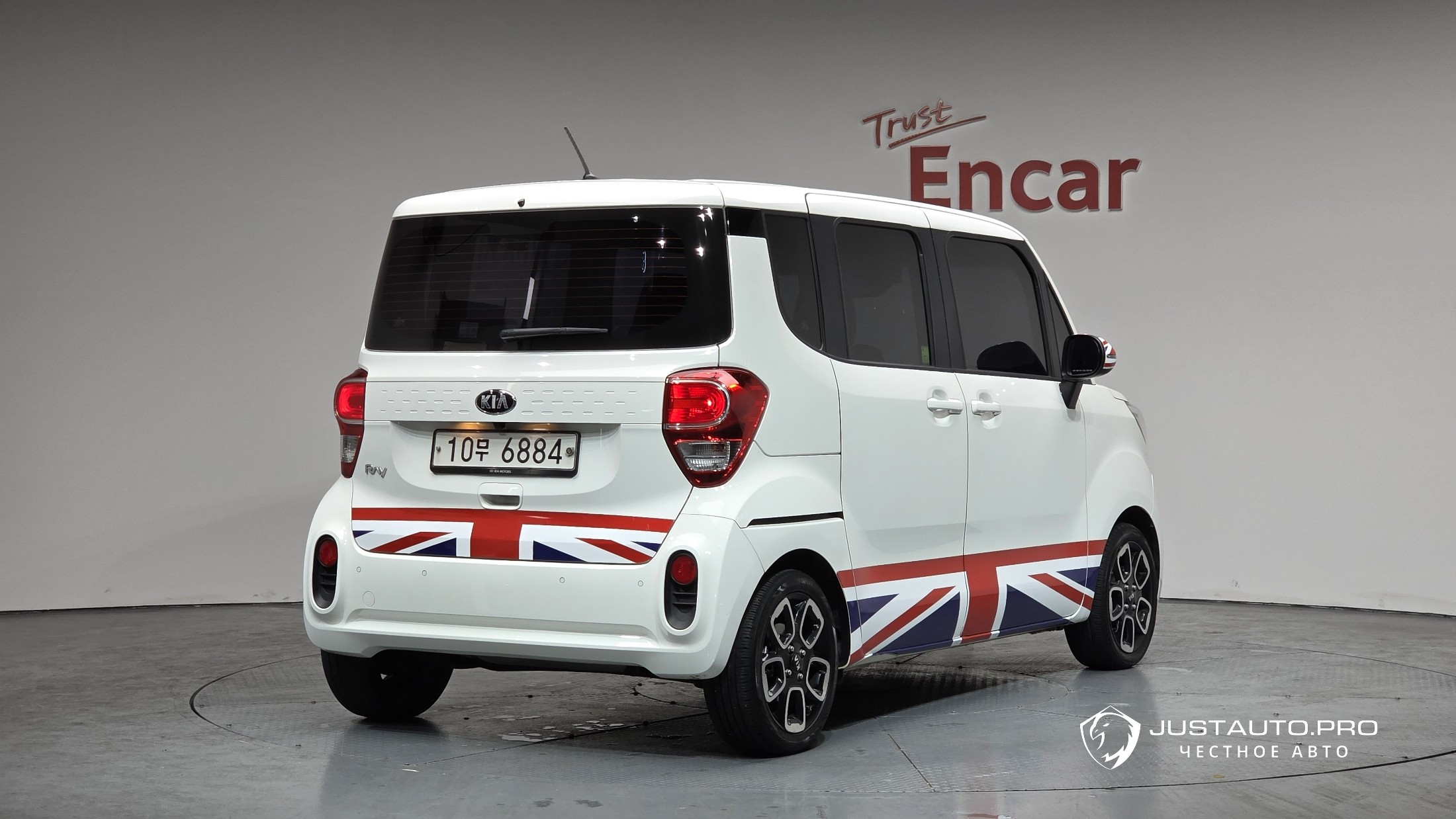 Автомобиль Kia RAY