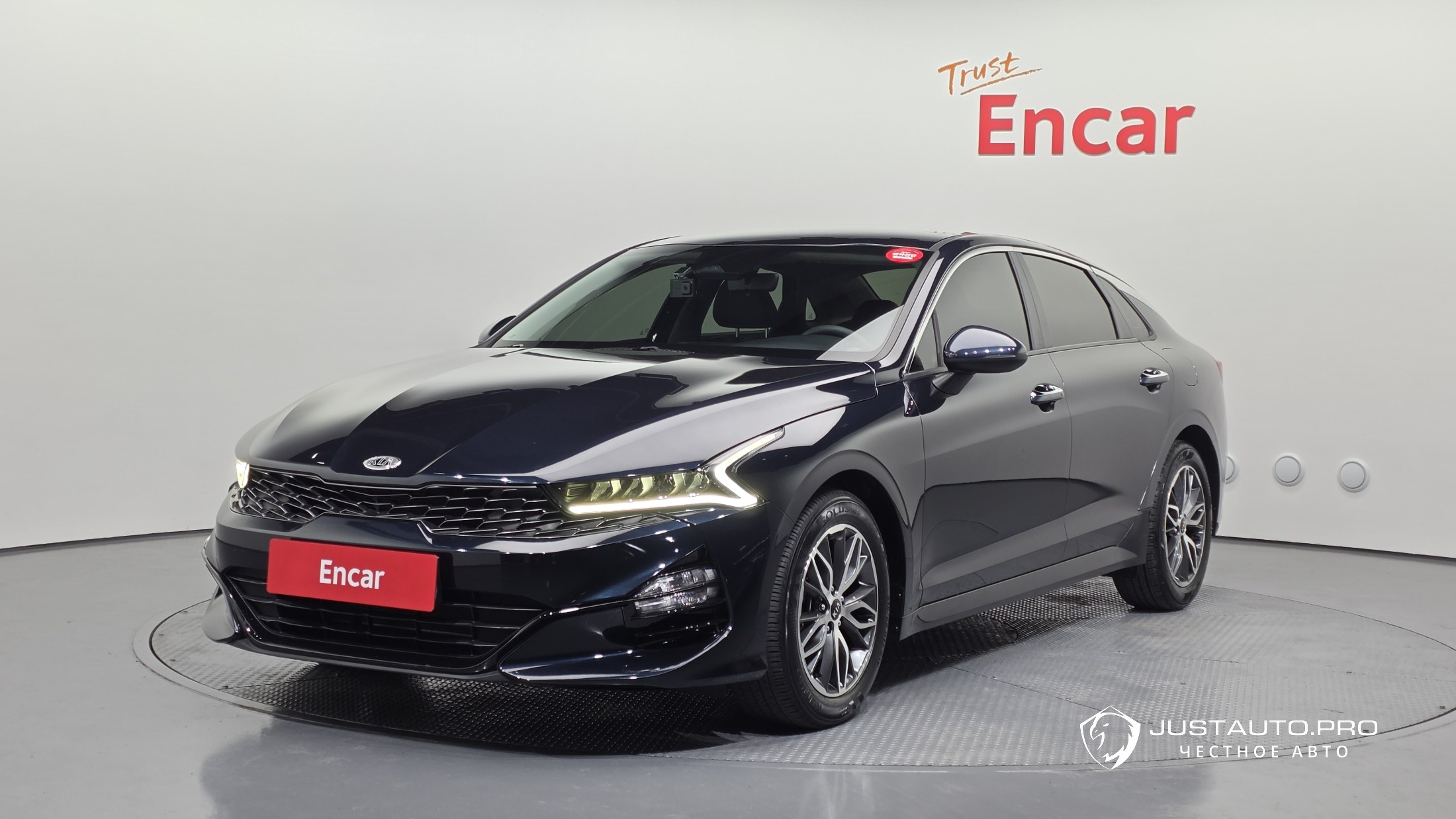 Автомобиль Kia K5
