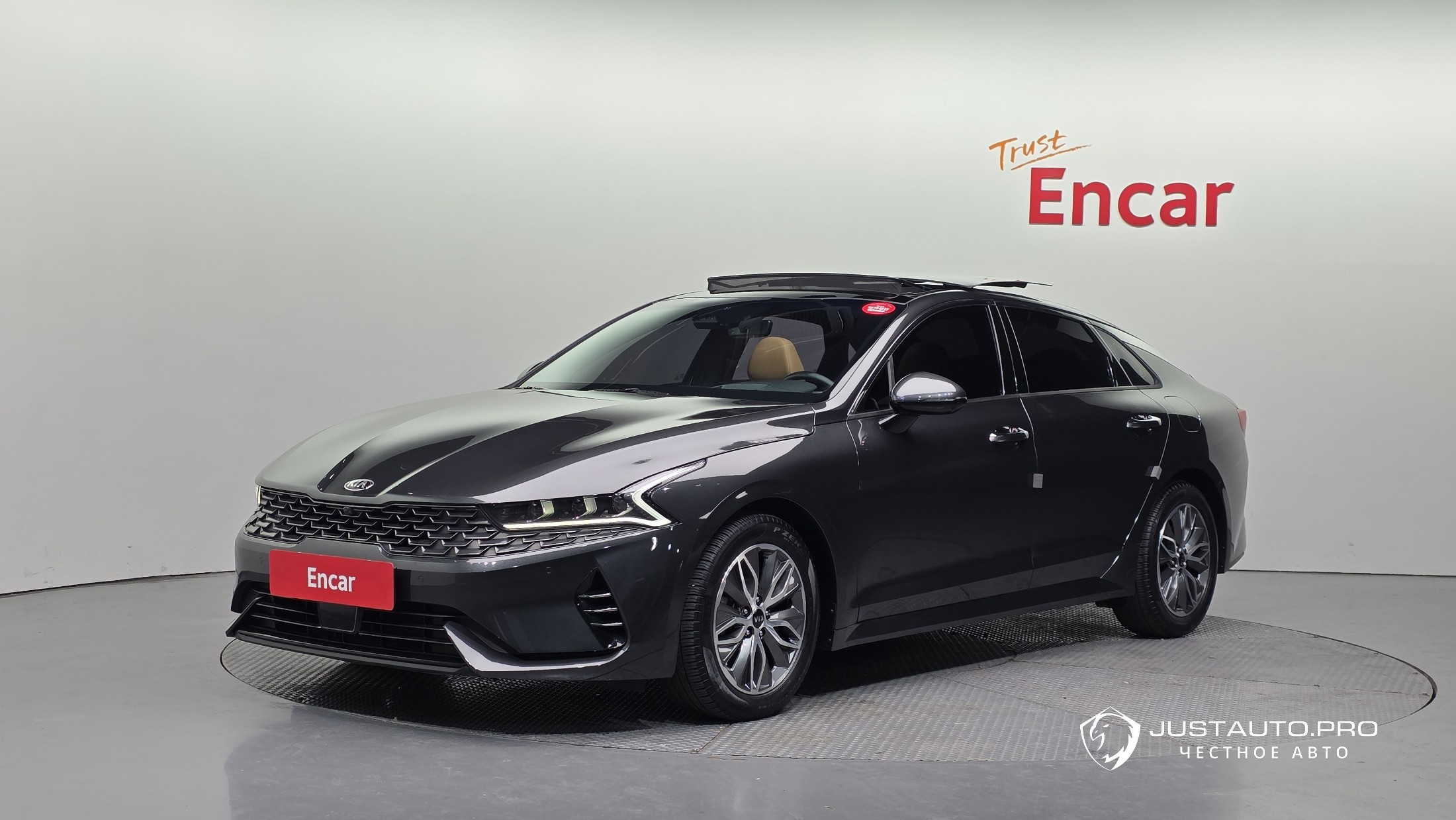 Автомобиль Kia K5