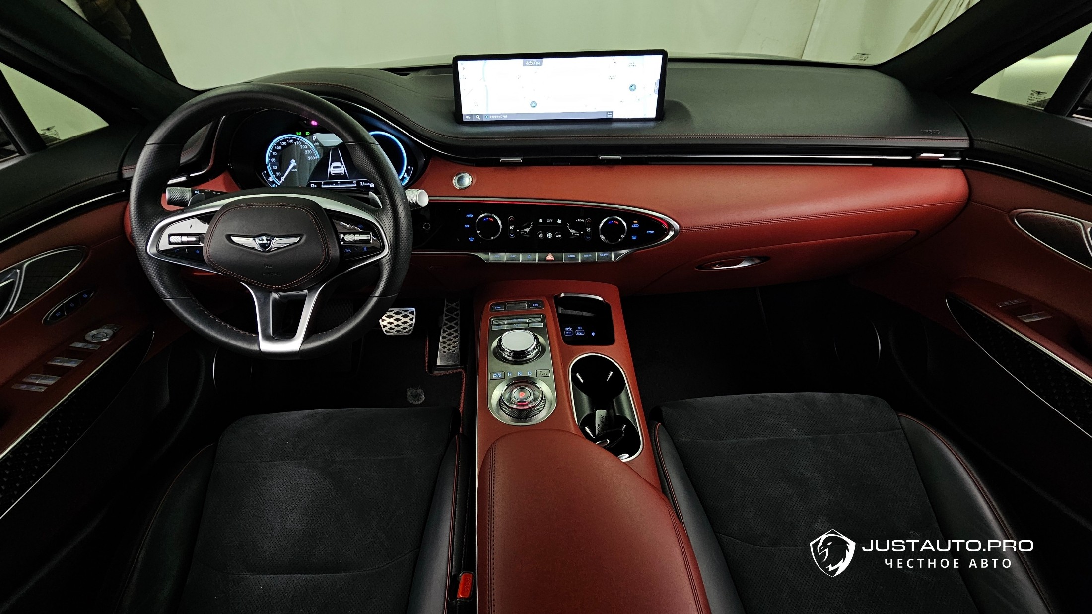 Автомобиль Genesis GV70
