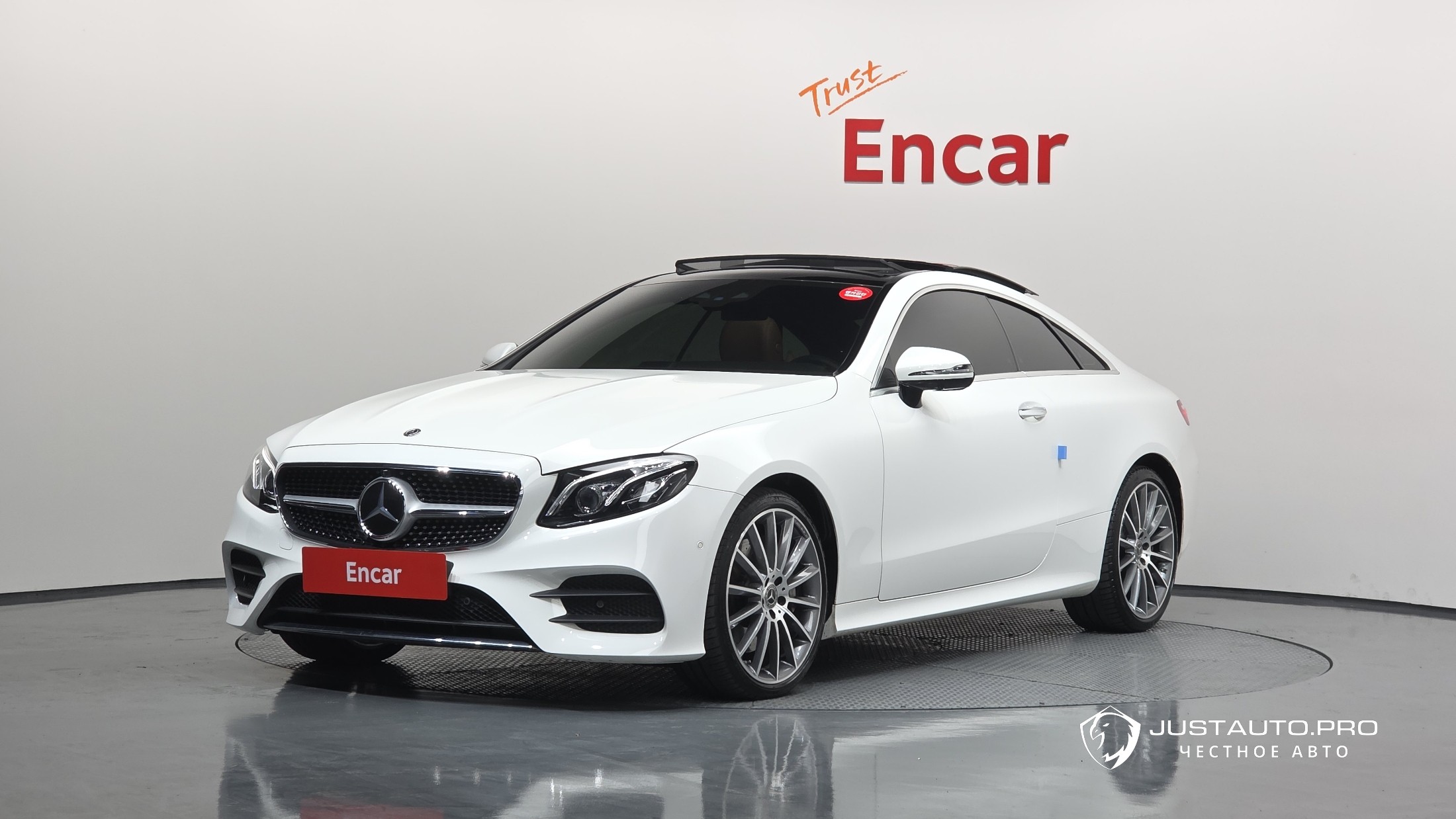 Автомобиль Mercedes-Benz E-Class