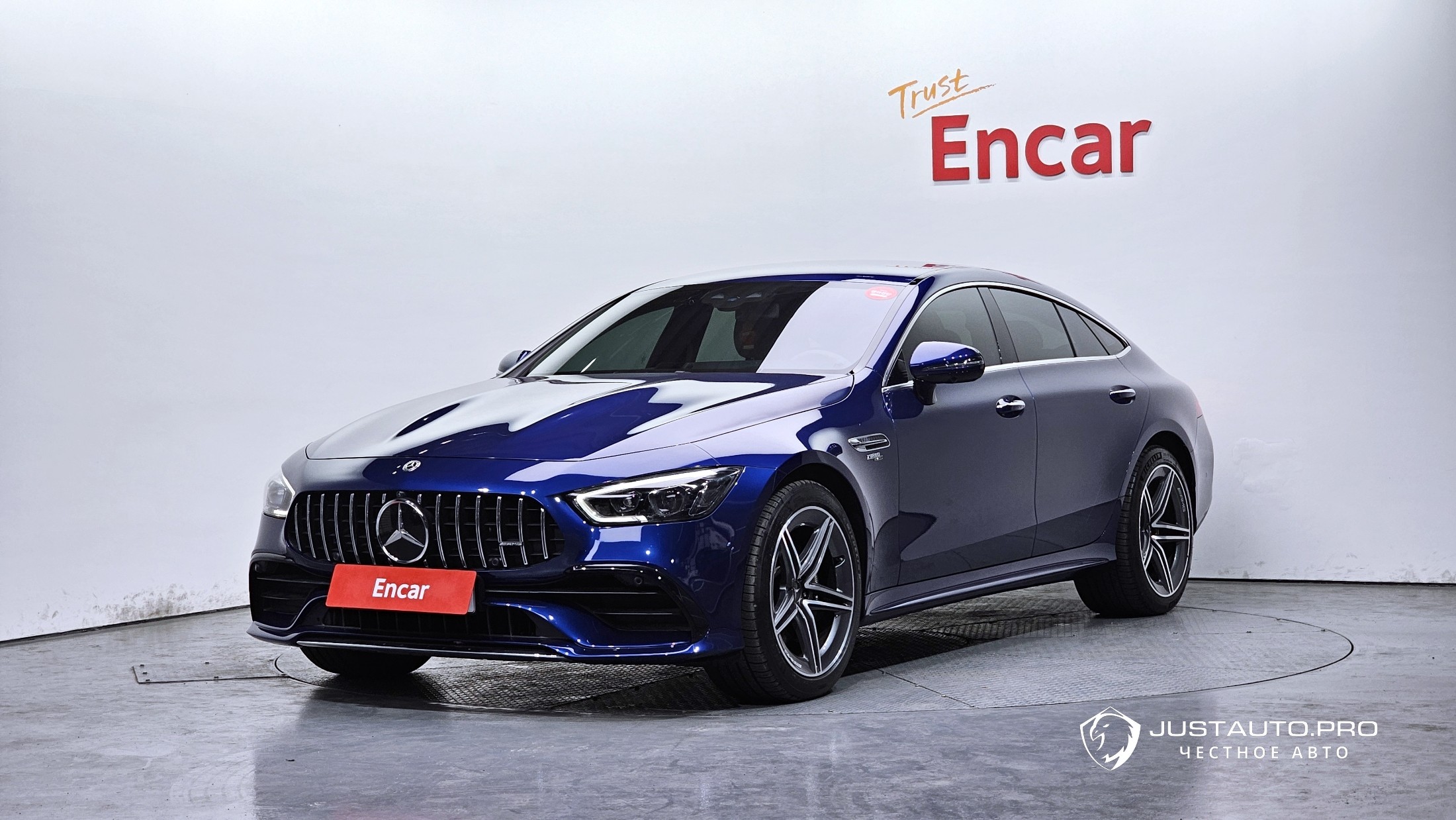 Автомобиль Mercedes-Benz AMG GT