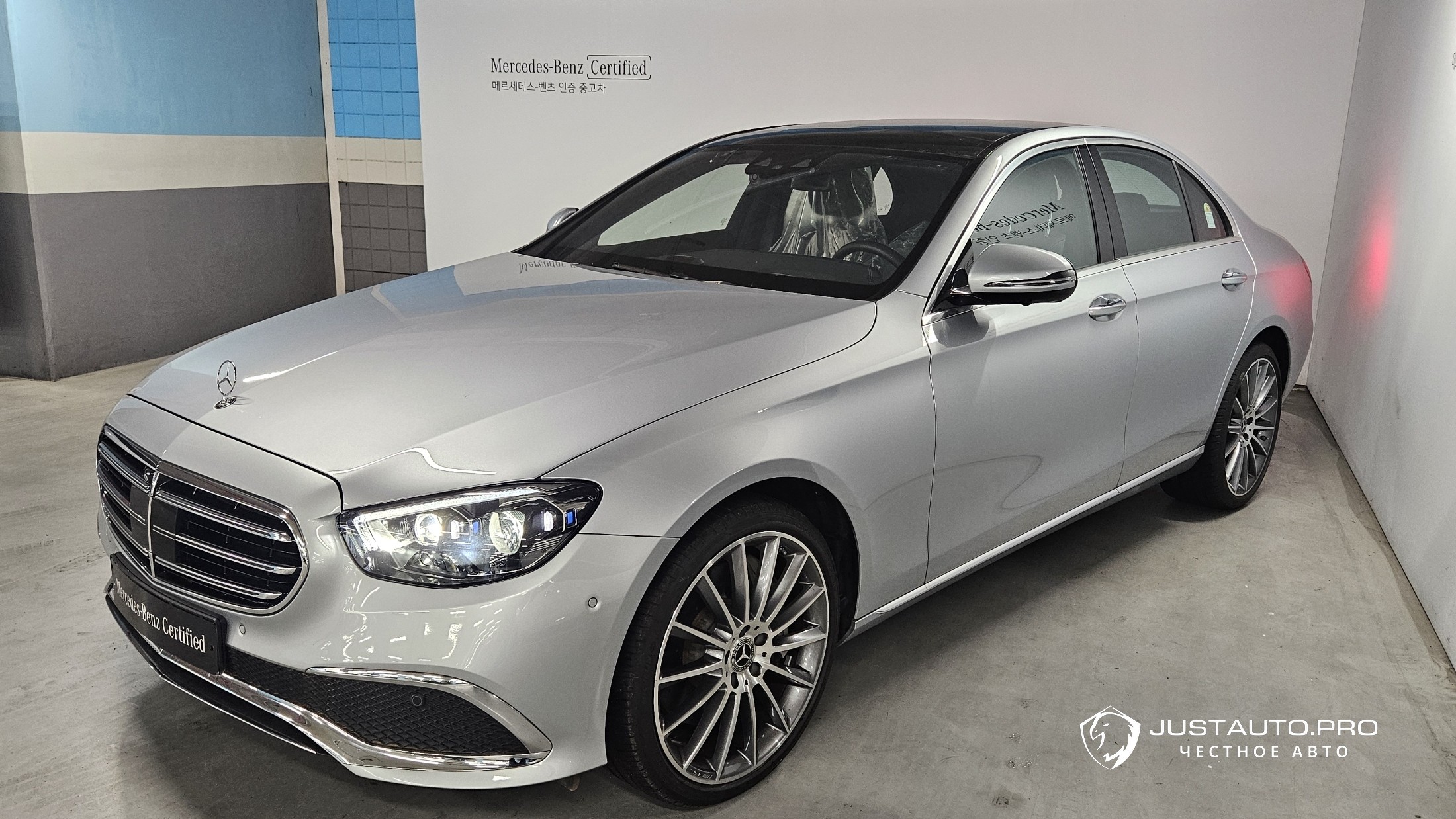Автомобиль Mercedes-Benz E-Class