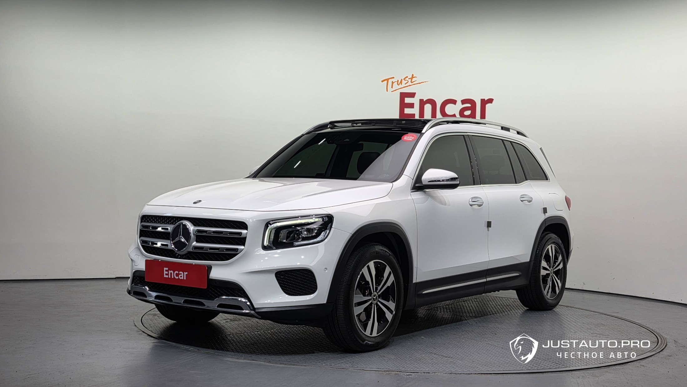Автомобиль Mercedes-Benz GLB-Class