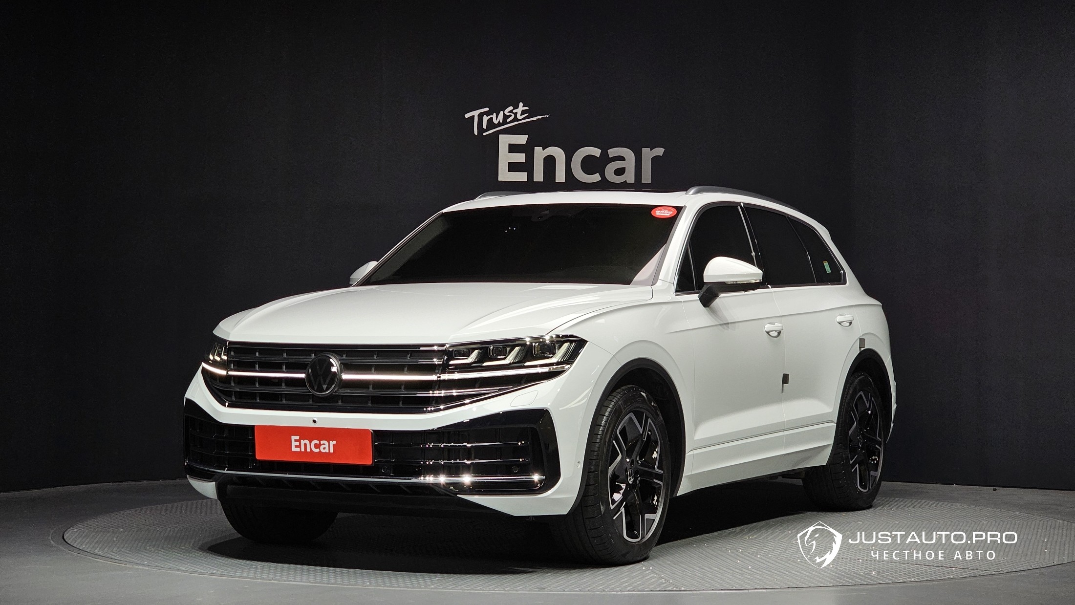 Автомобиль Volkswagen Touareg