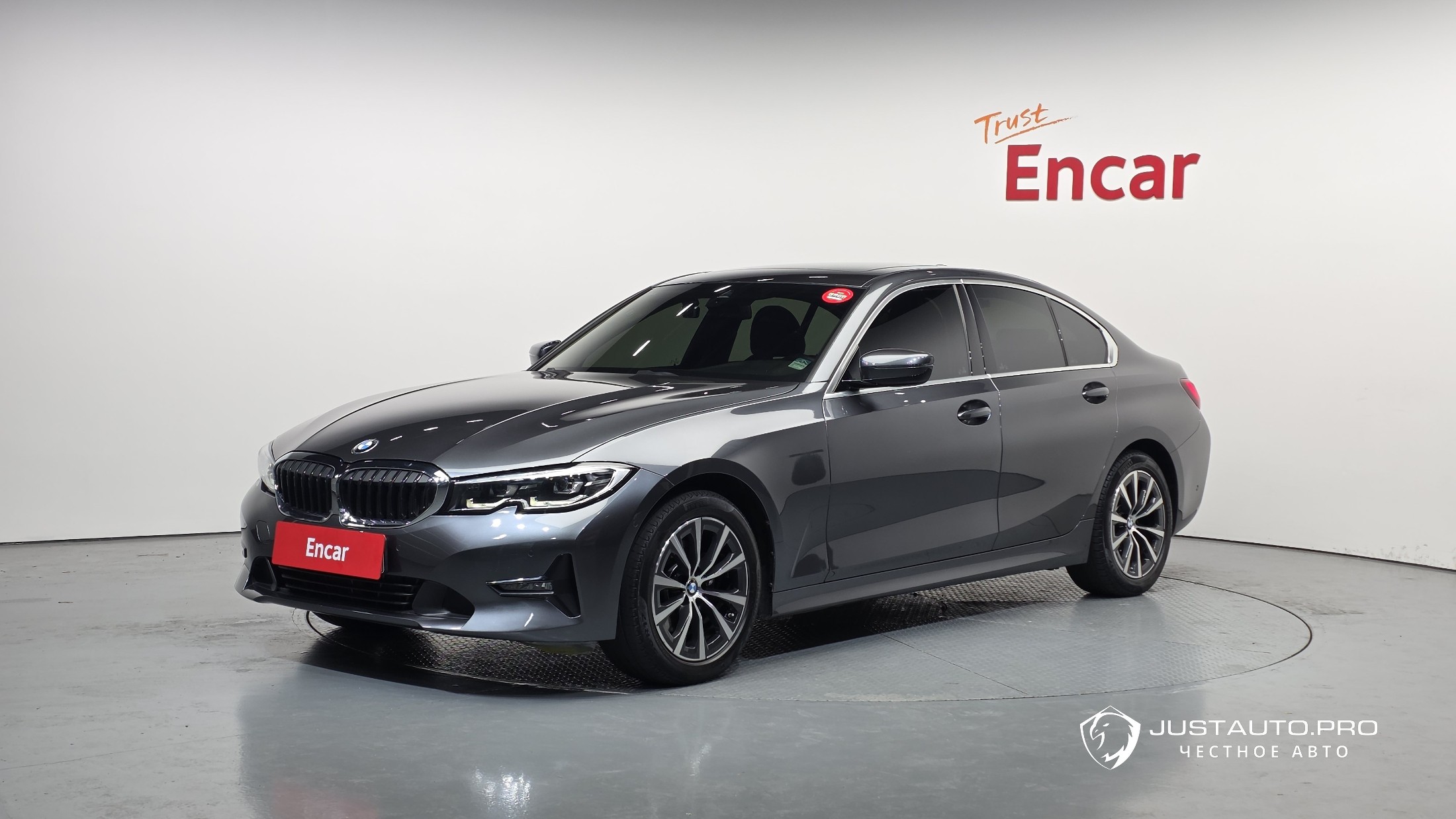 Автомобиль BMW 3-Series