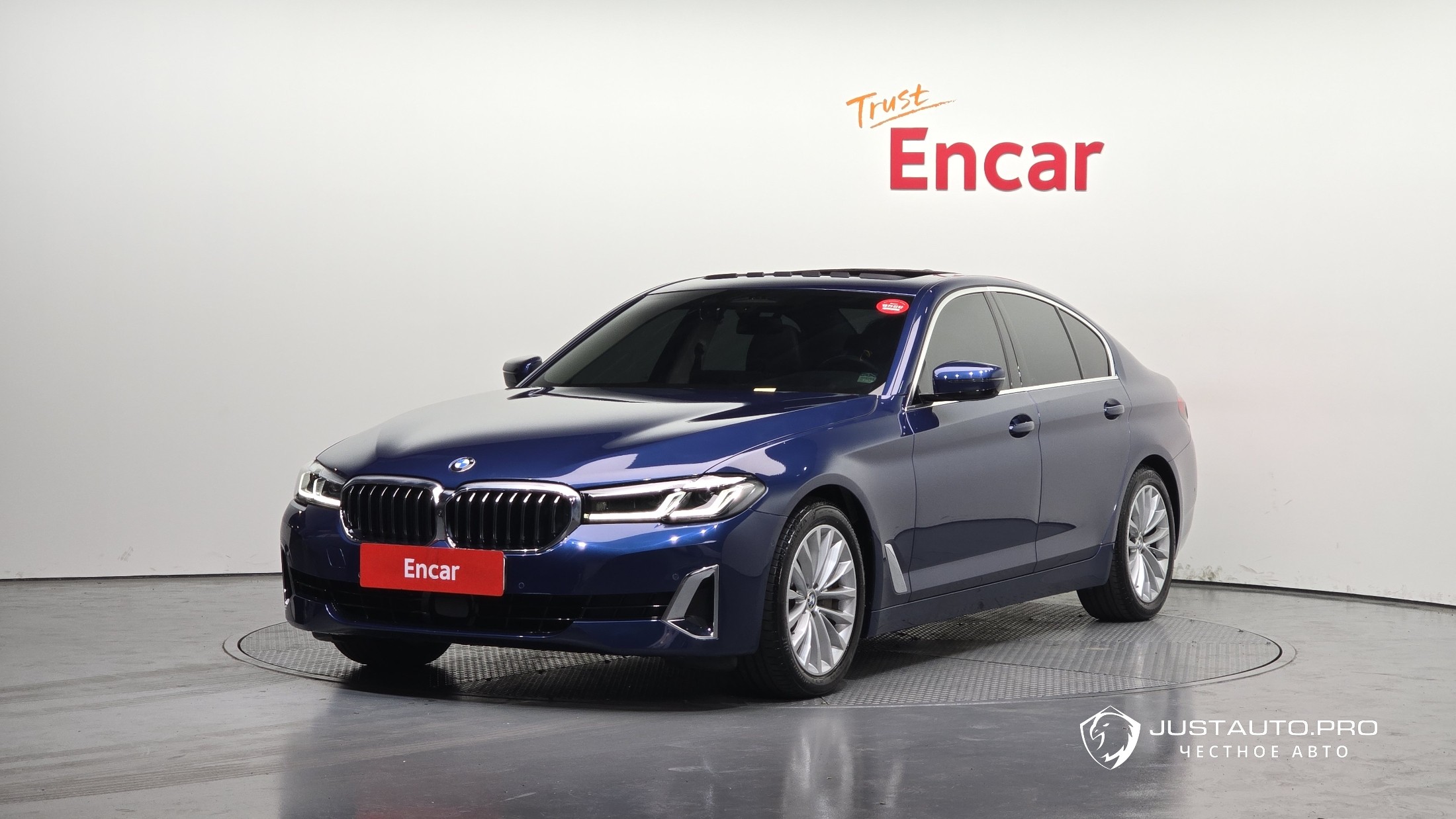 Автомобиль BMW 5-Series
