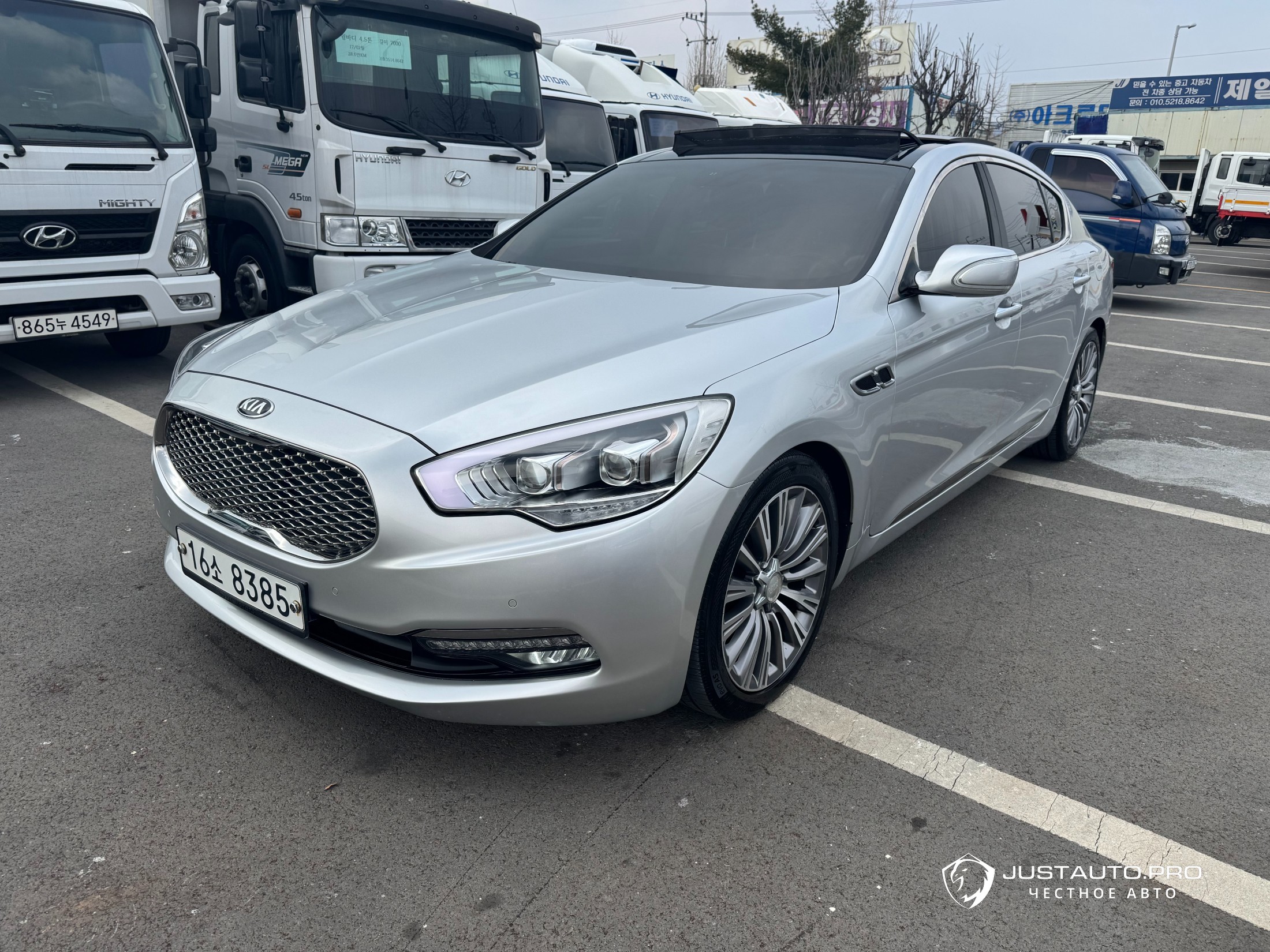 Автомобиль Kia K9