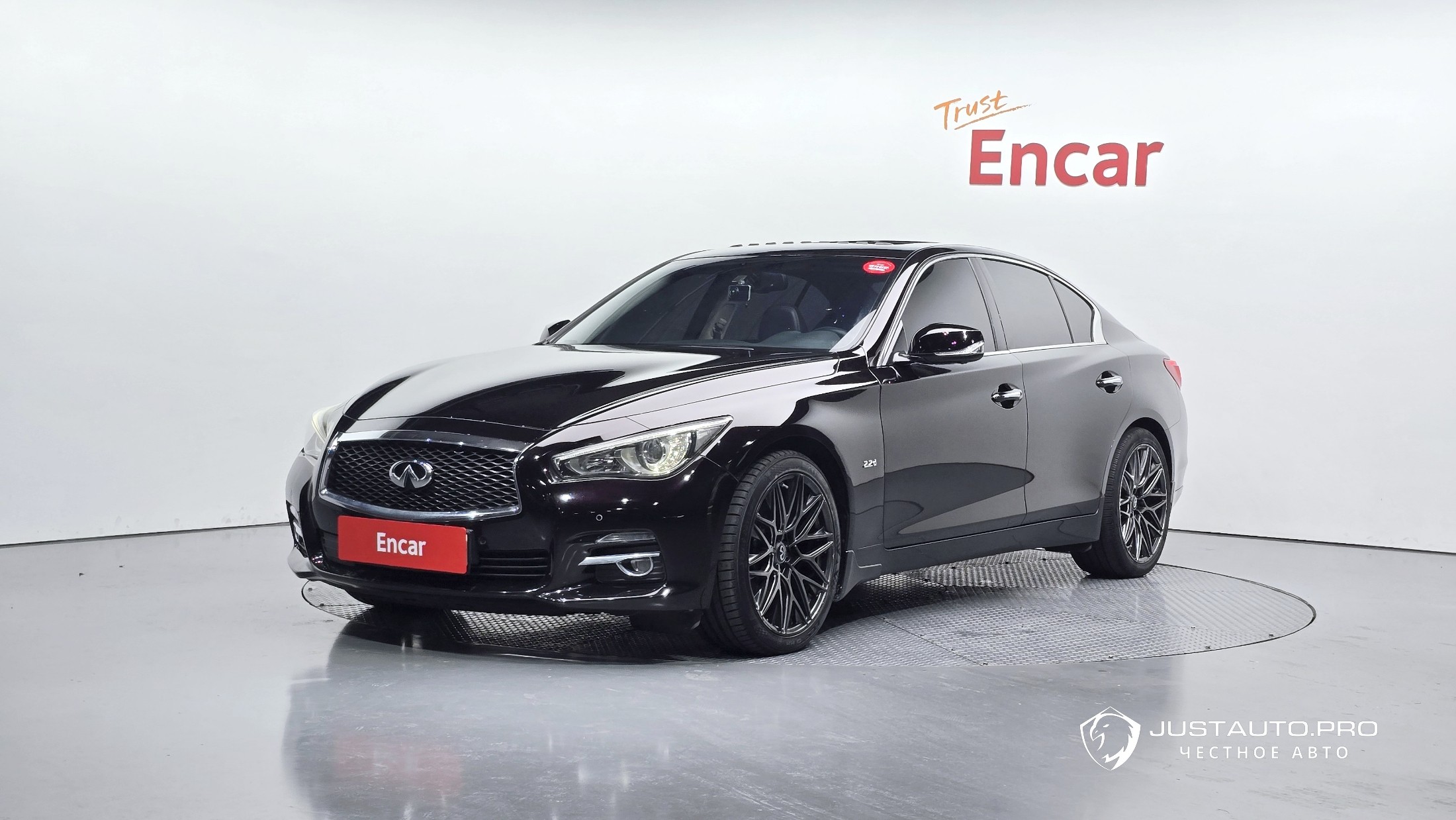 Автомобиль Infiniti Q50
