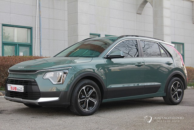 Автомобиль Kia Niro