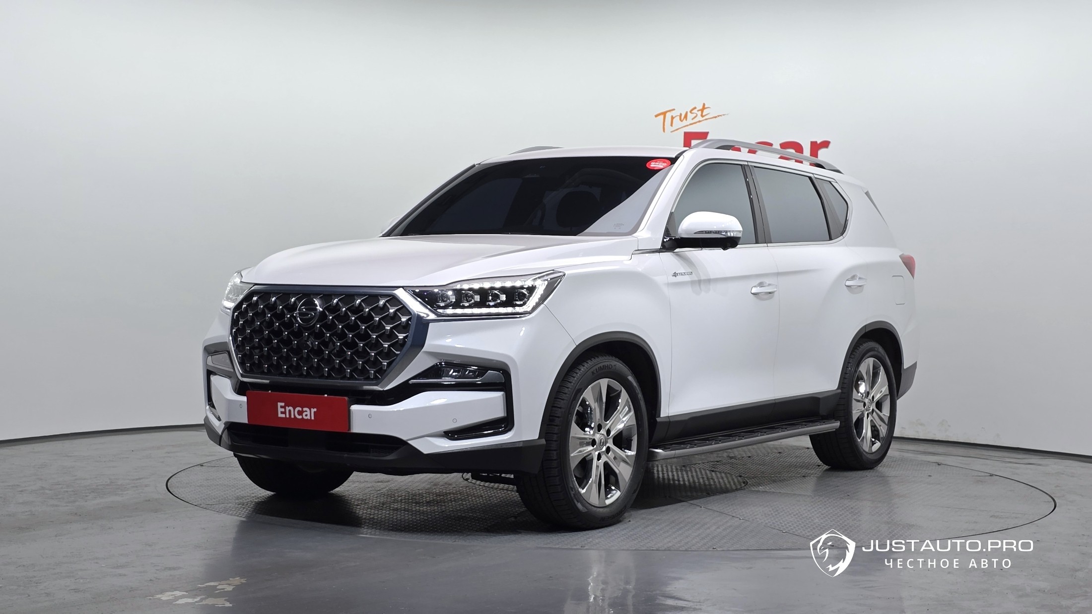 Автомобиль KG_Mobility_Ssangyong Rexton