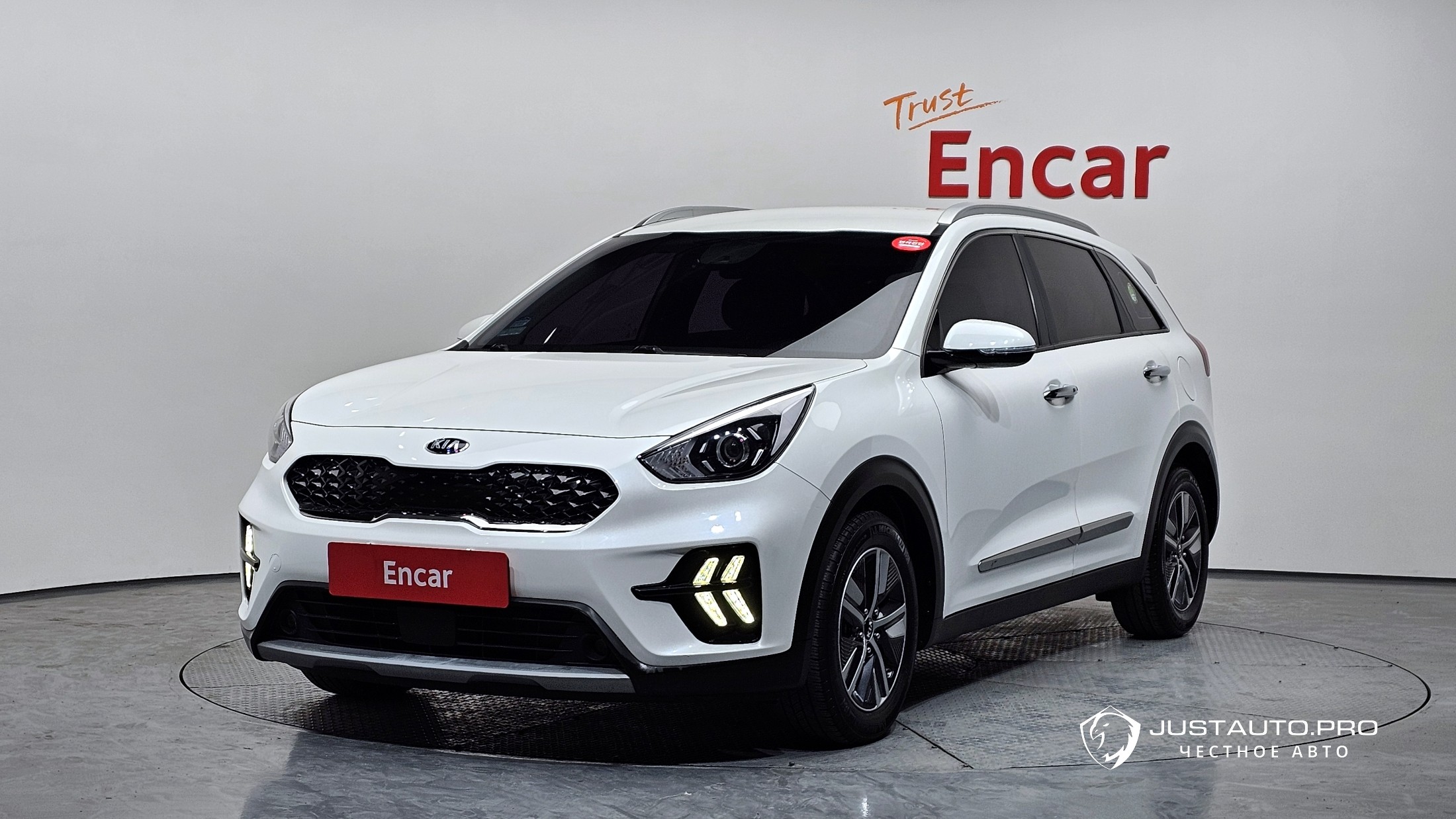 Автомобиль Kia Niro