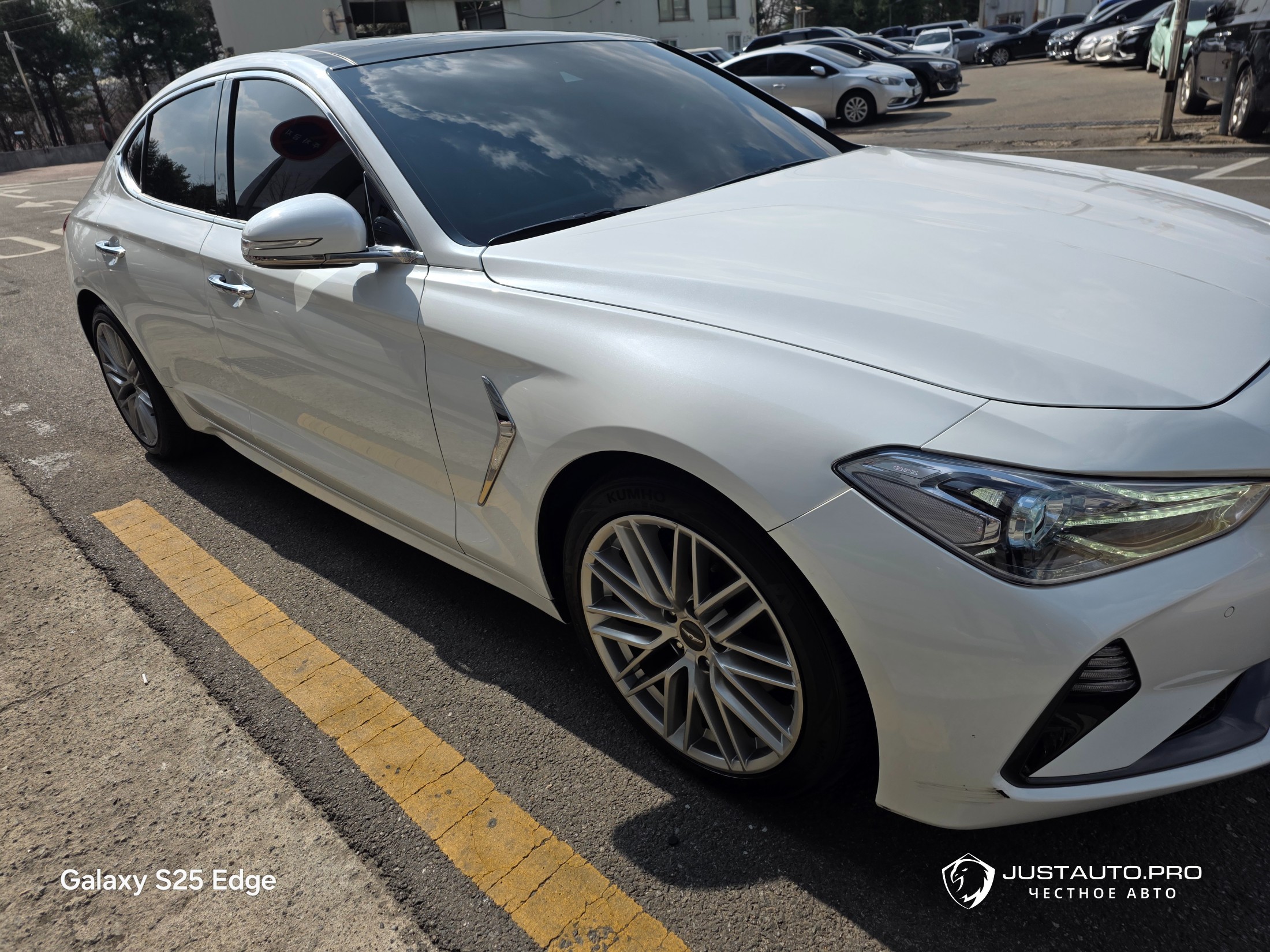 Автомобиль Genesis G70