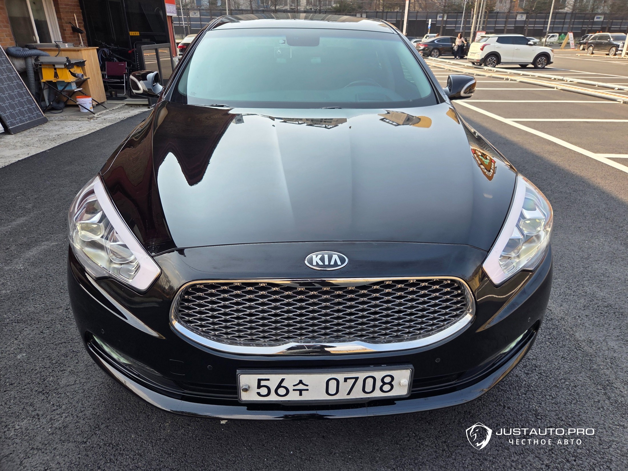 Автомобиль Kia K9