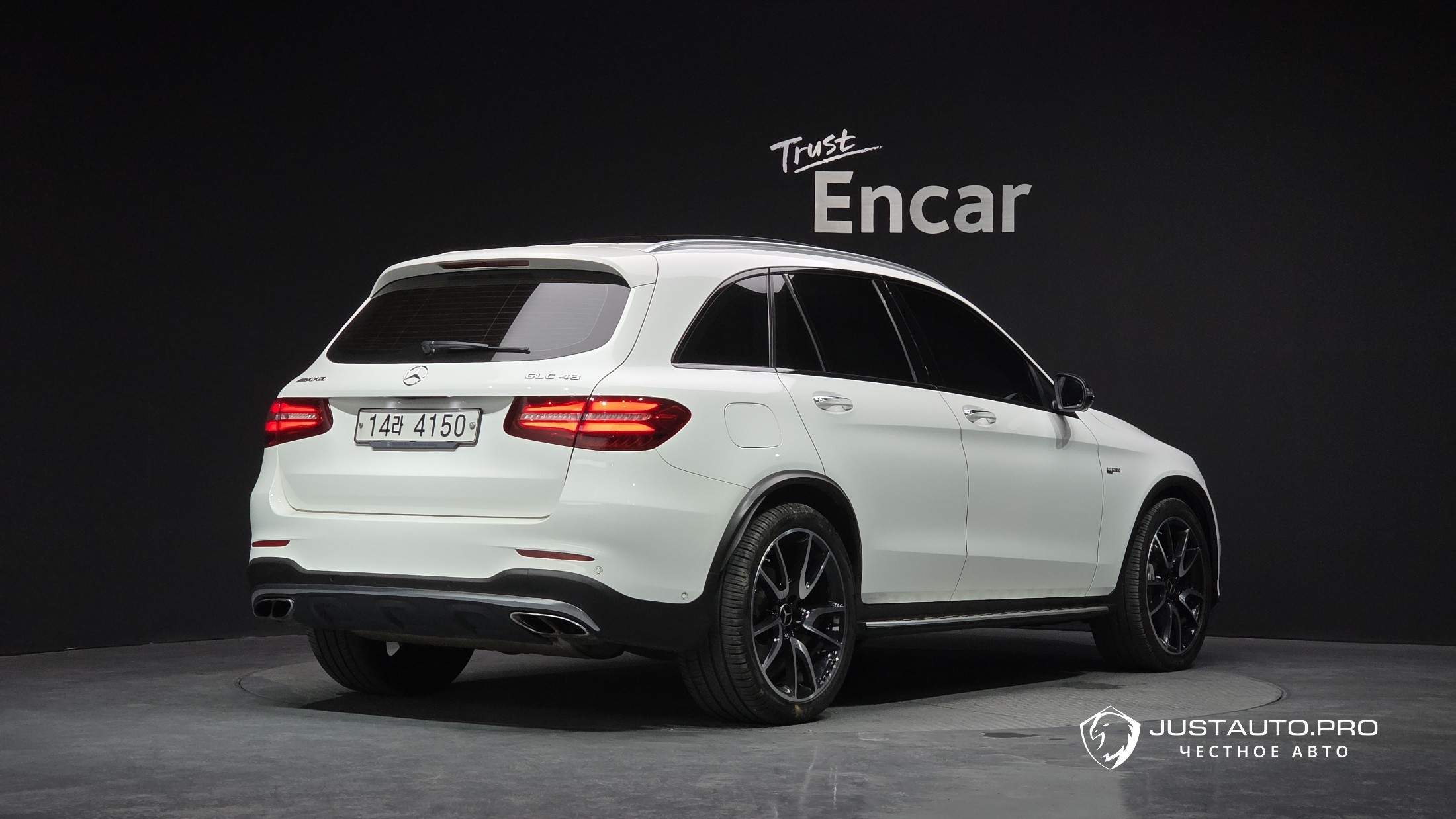 Автомобиль Mercedes-Benz GLC-Class
