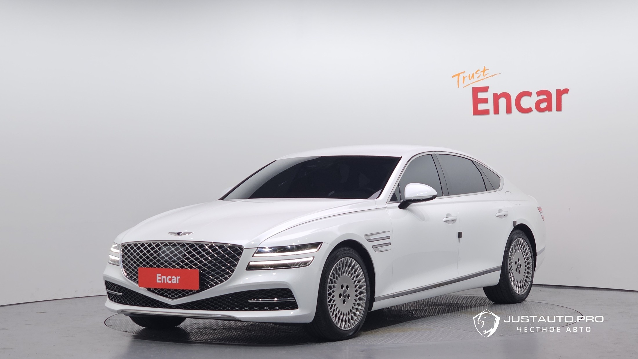 Автомобиль Genesis G80