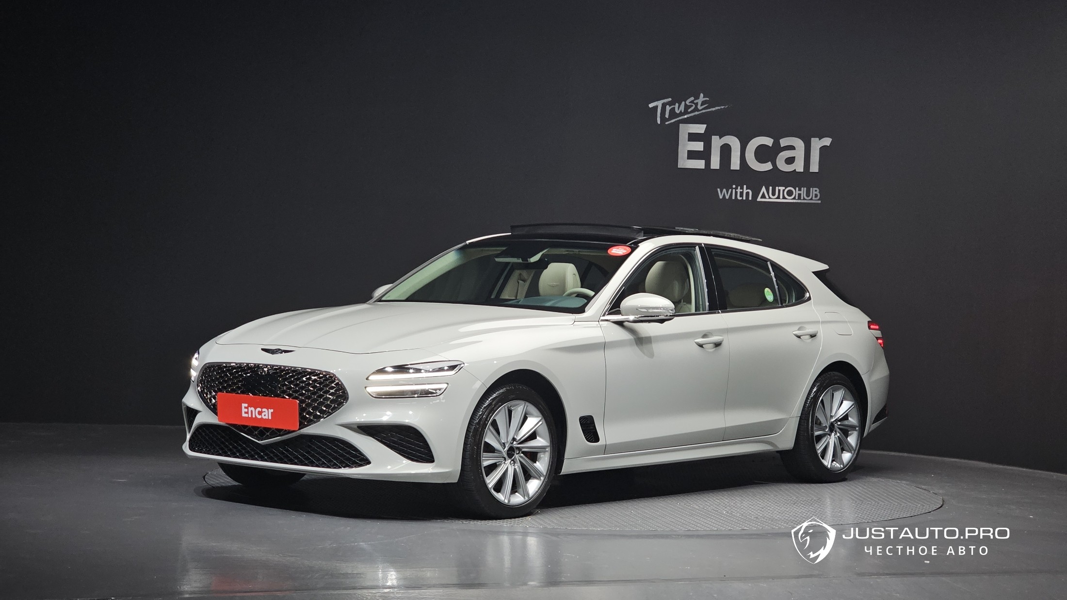 Автомобиль Genesis G70