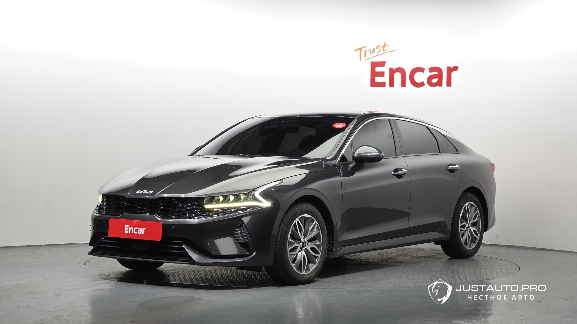 Автомобиль Kia K5