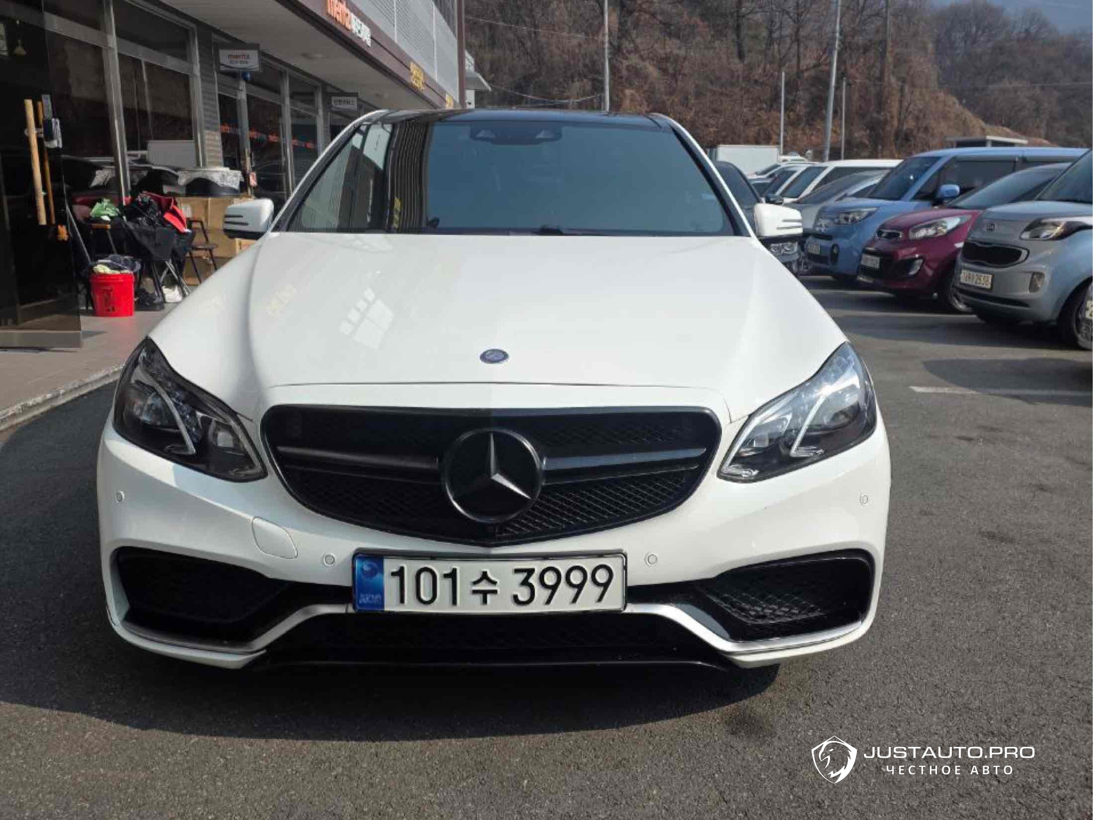 Автомобиль Mercedes-Benz E-Class