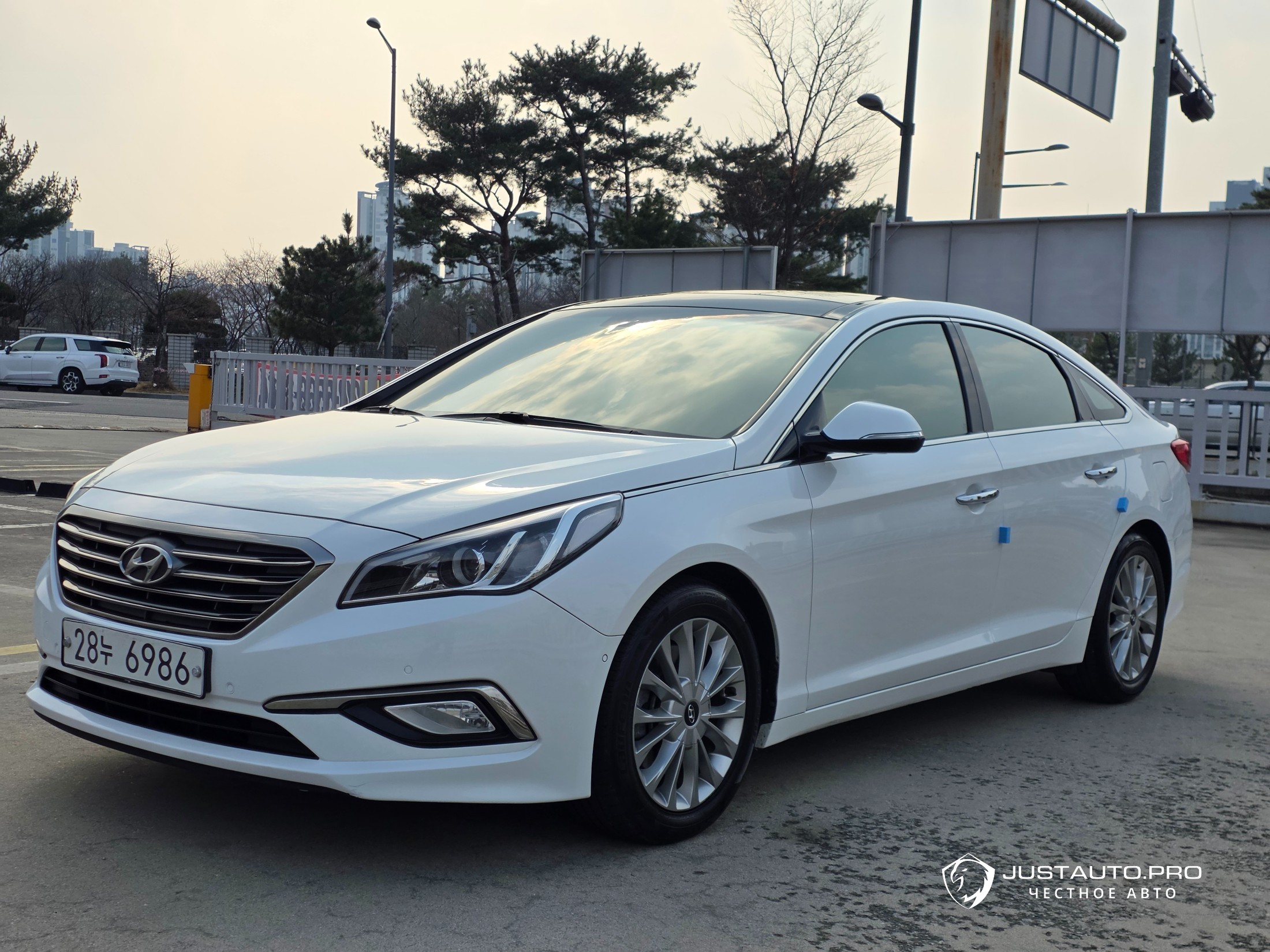 Автомобиль Hyundai Sonata