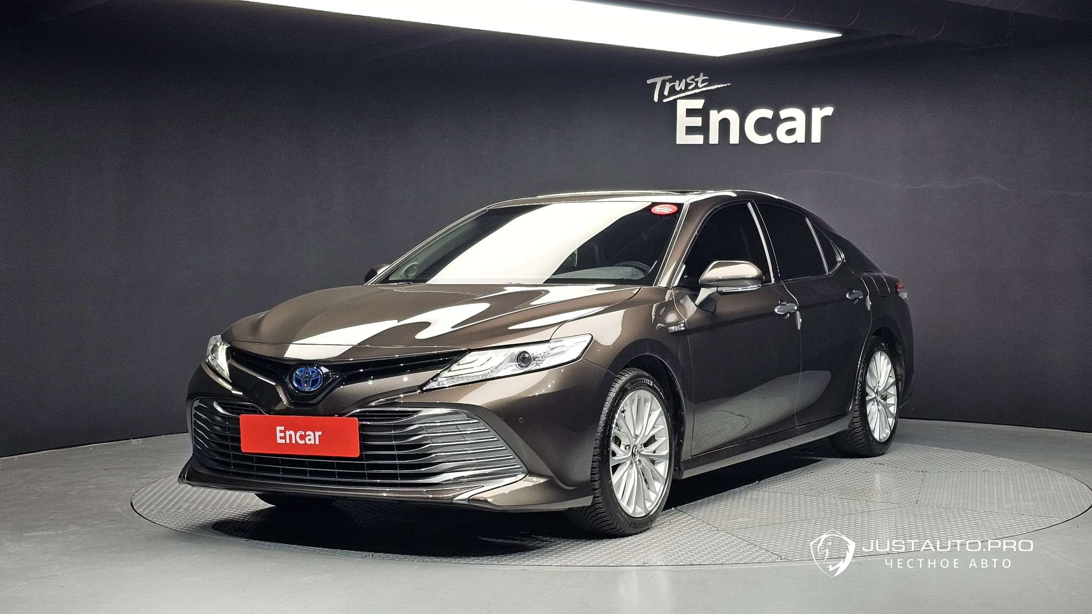 Автомобиль Toyota Camry
