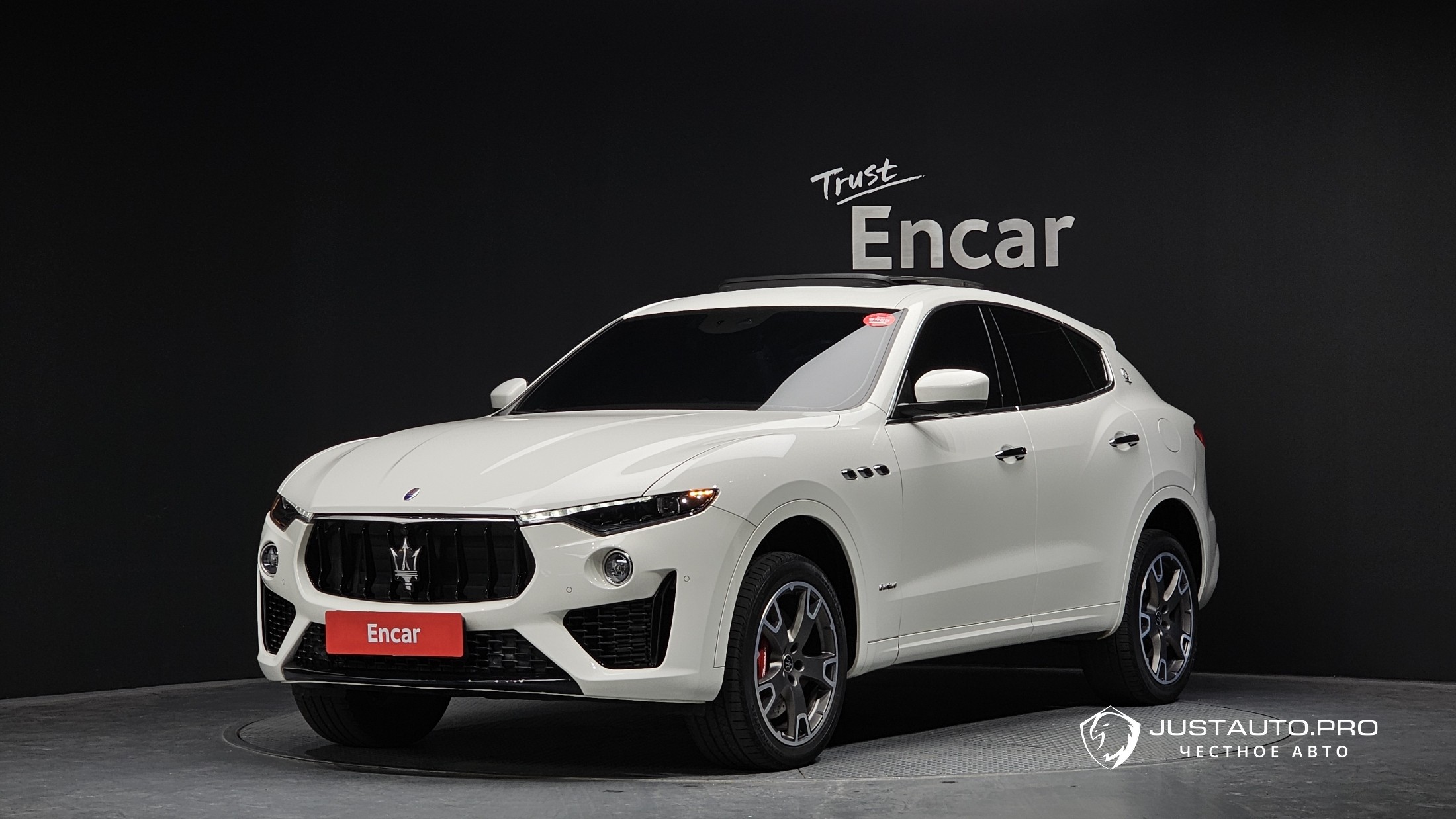 Автомобиль Maserati Levante