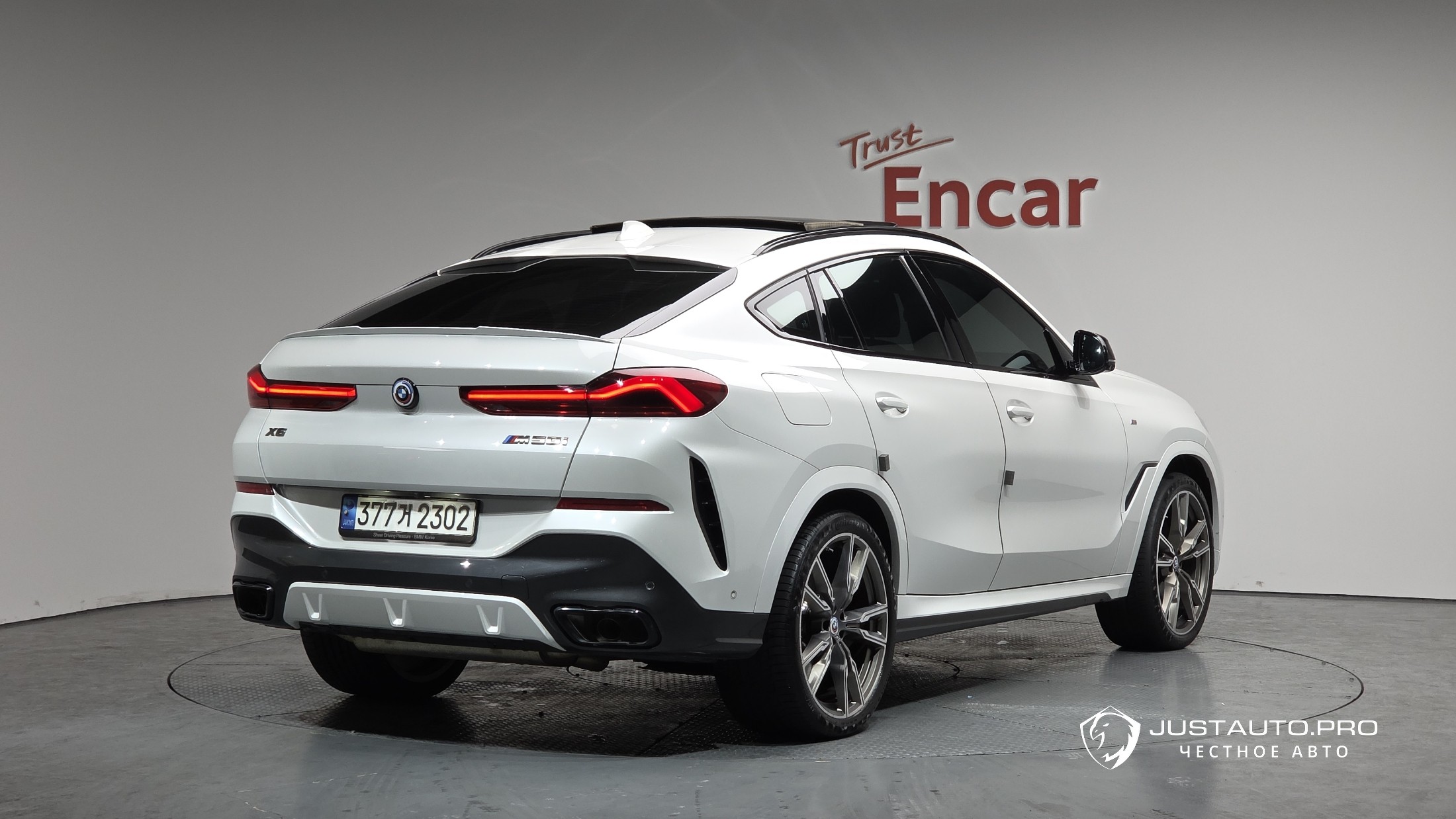 Автомобиль BMW X6