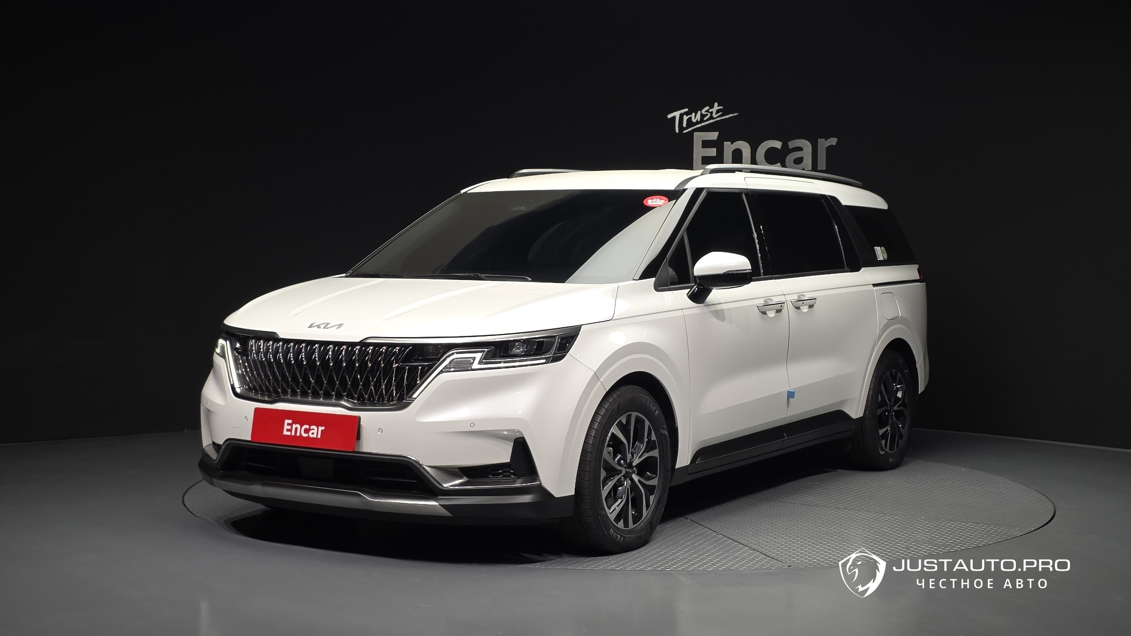 Автомобиль Kia Canival