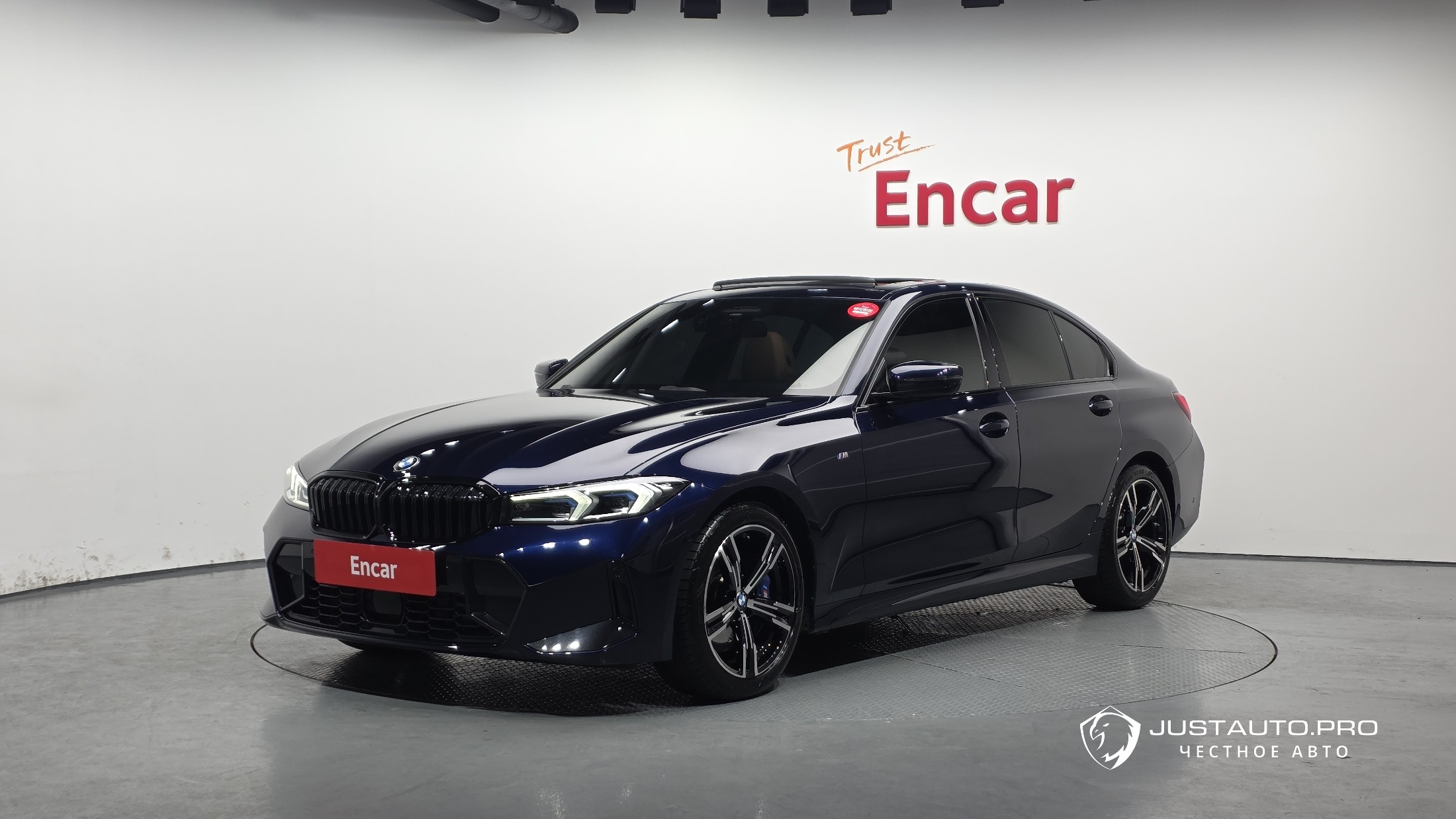 Автомобиль BMW 3-Series