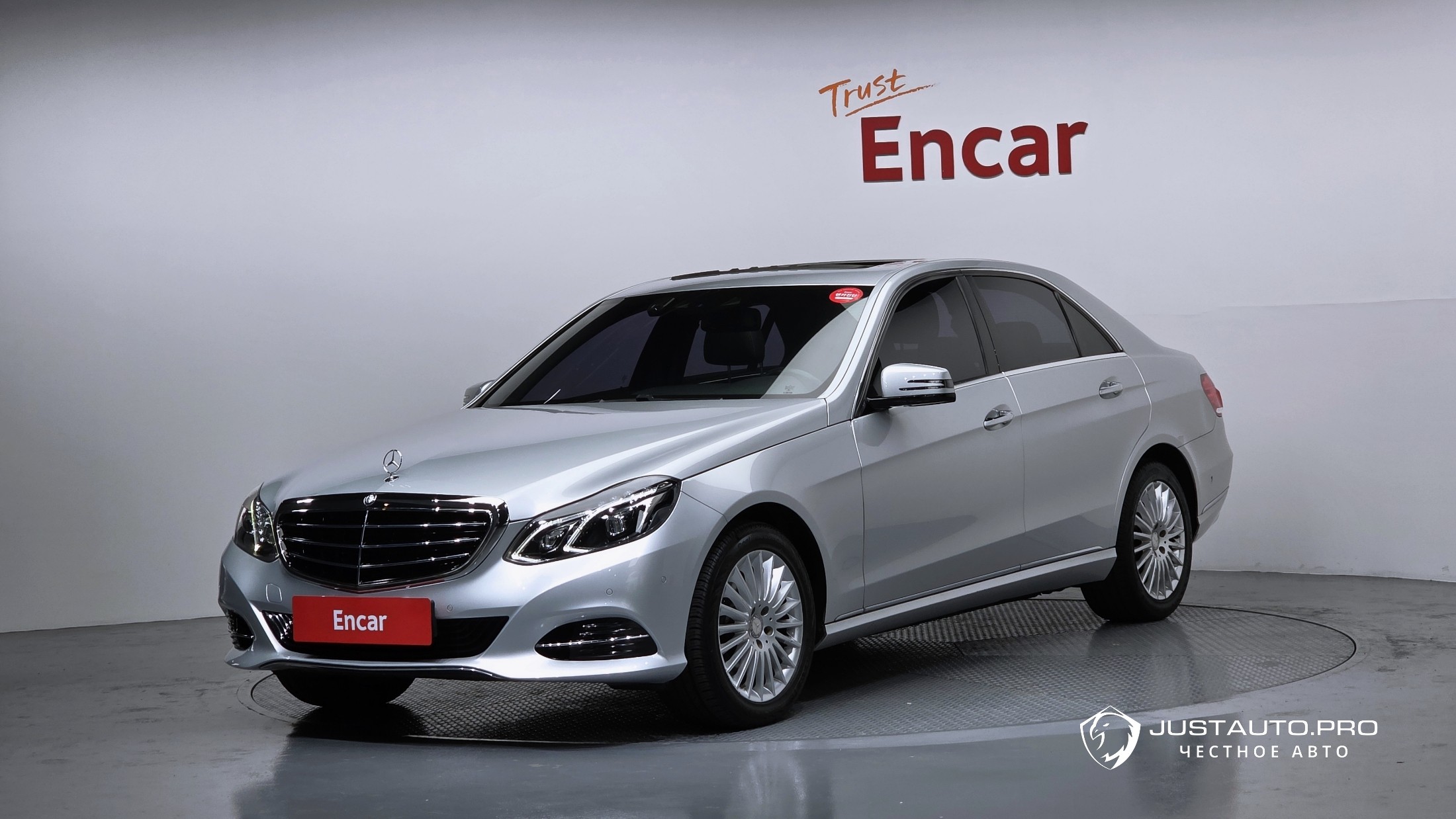 Автомобиль Mercedes-Benz E-Class