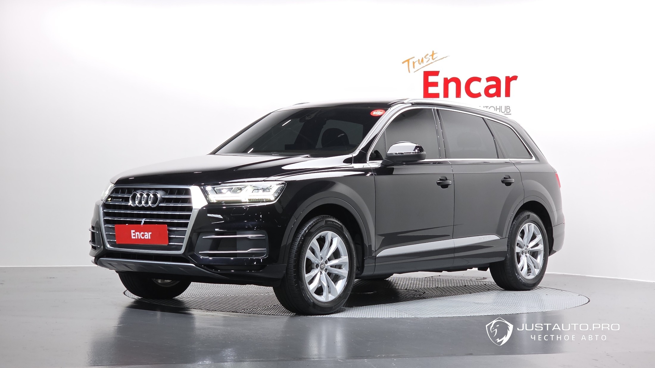 Автомобиль Audi Q7