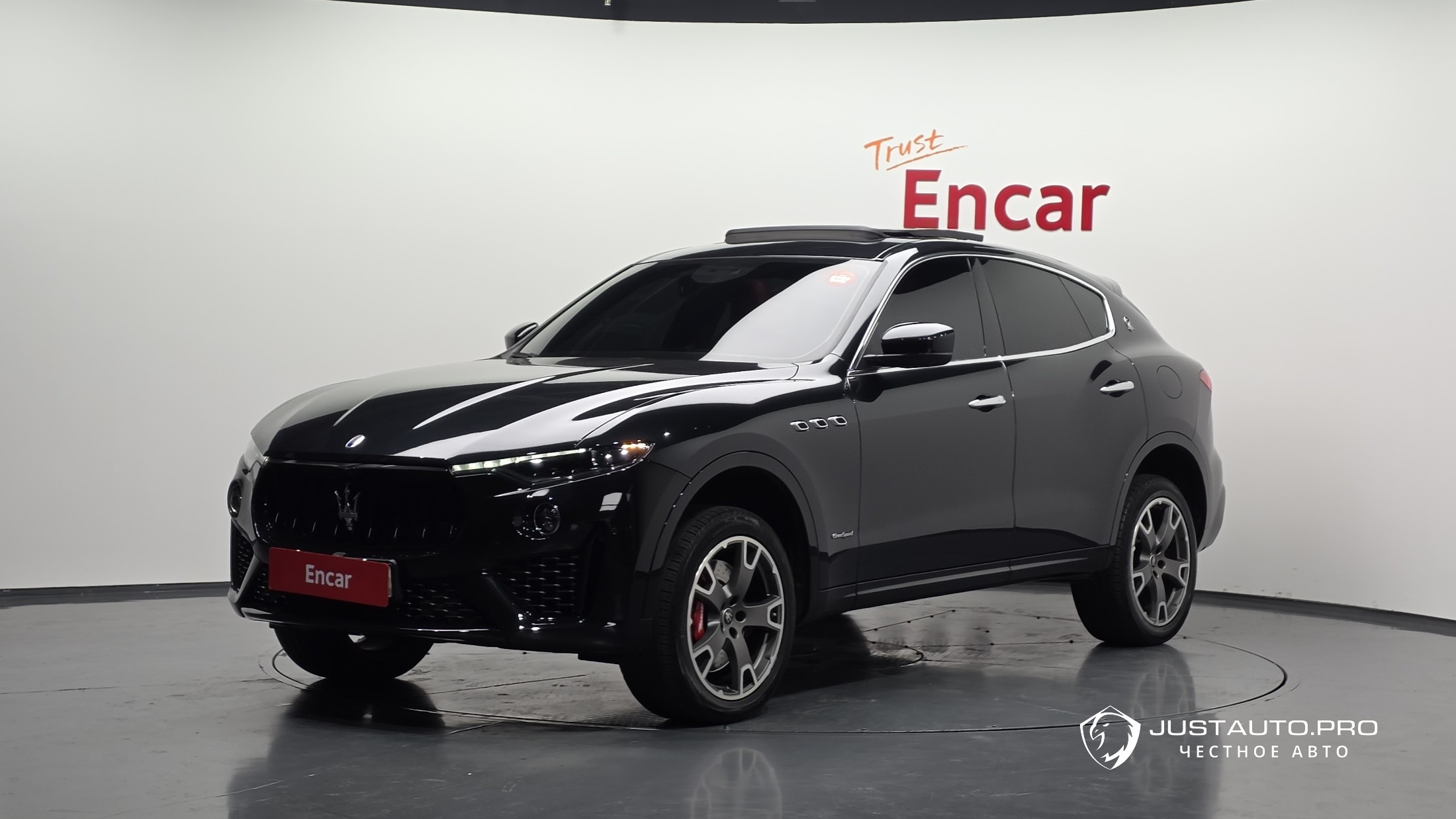 Автомобиль Maserati Levante
