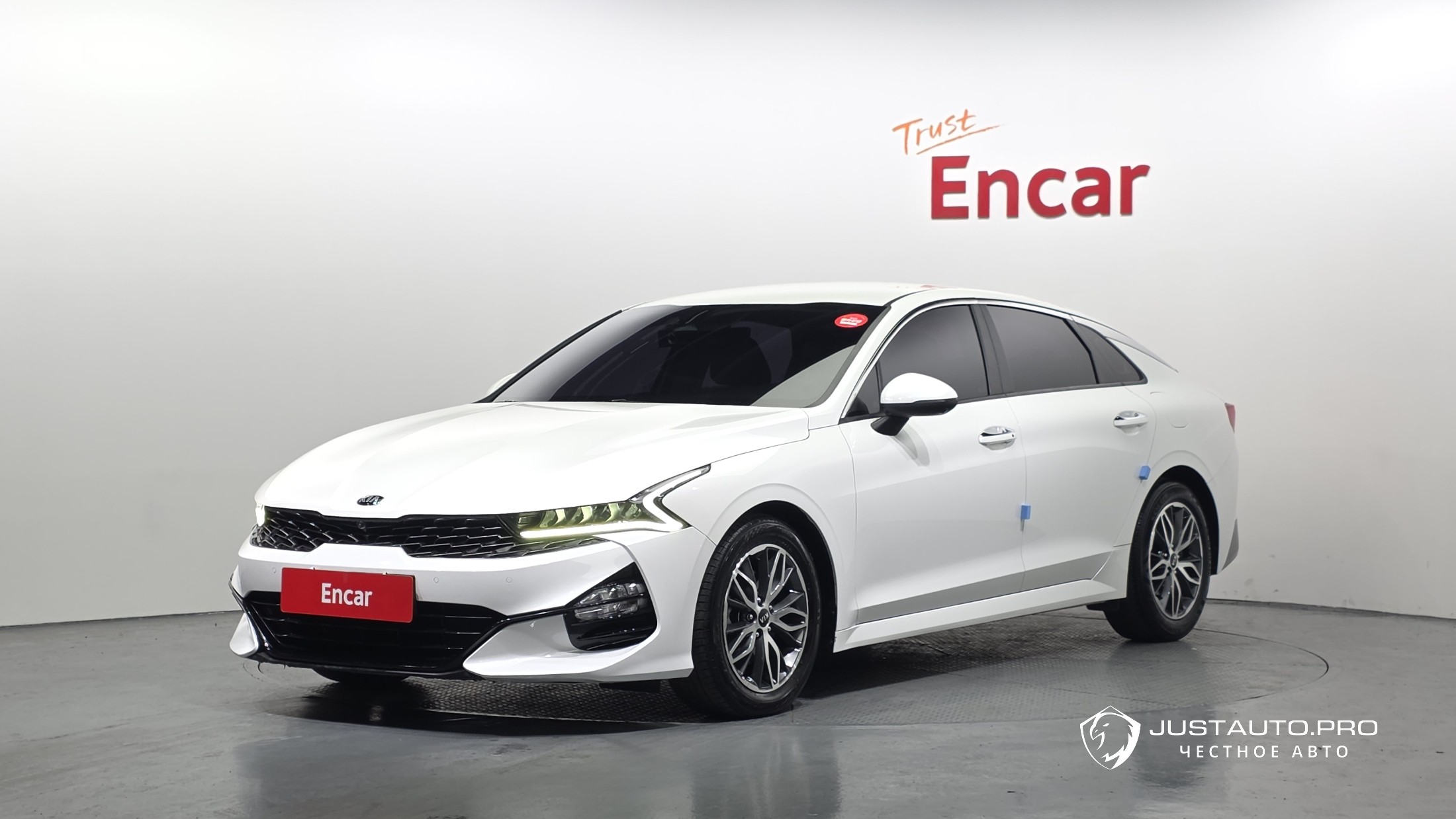 Автомобиль Kia K5