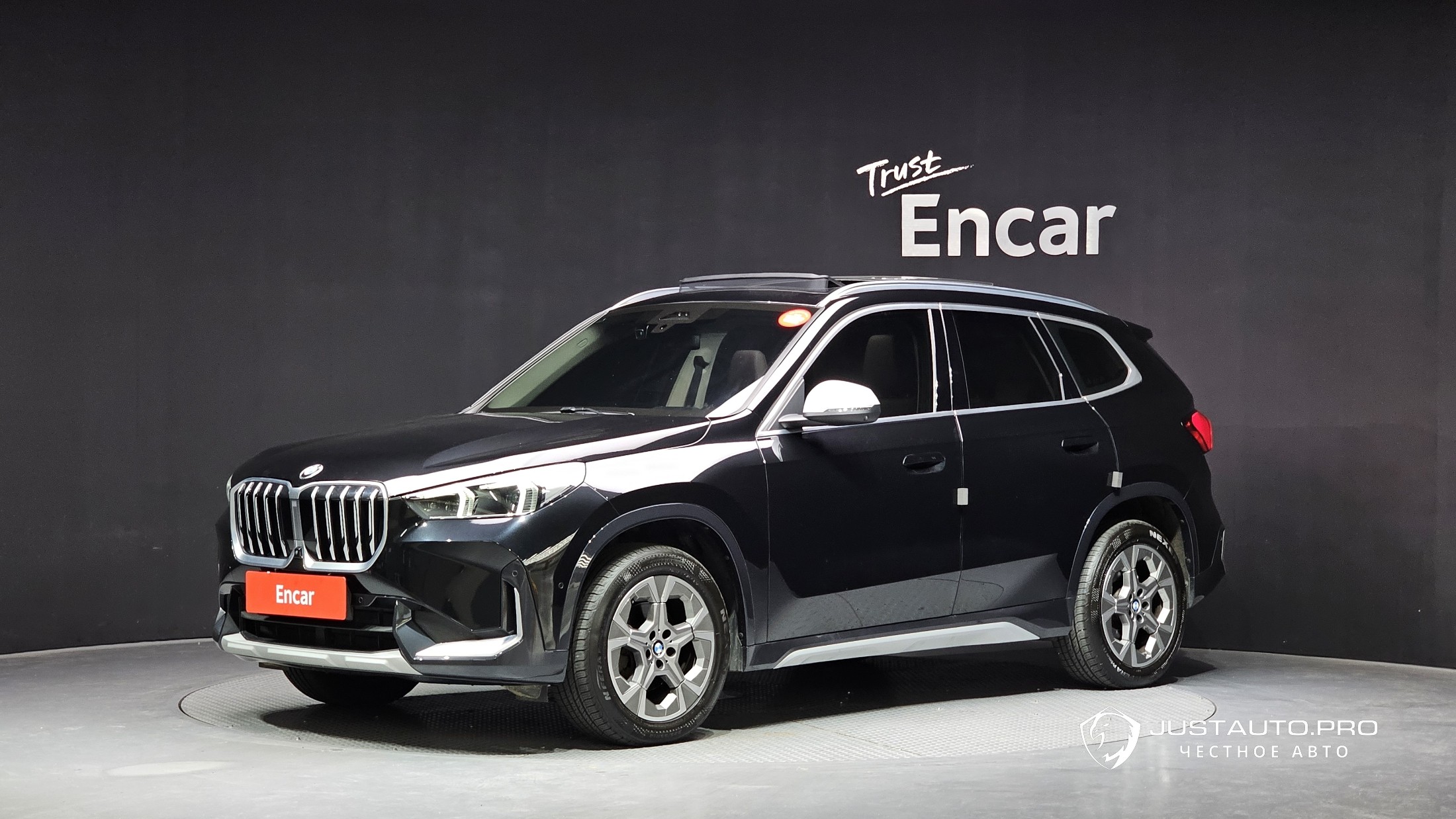 Автомобиль BMW X1