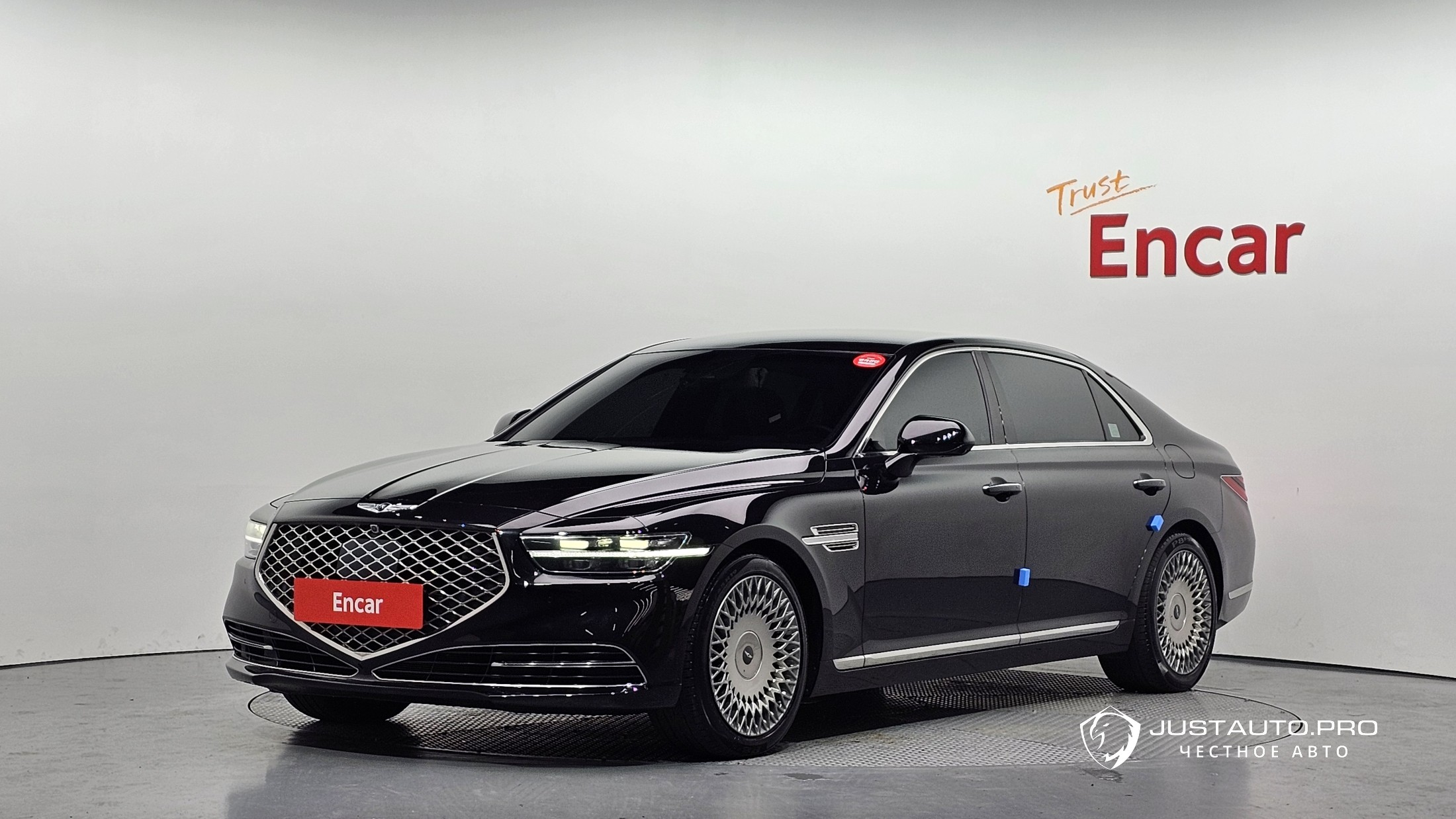 Автомобиль Genesis G90