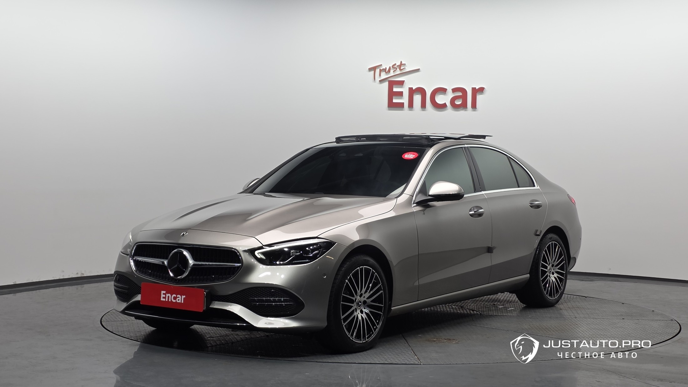 Автомобиль Mercedes-Benz C-Class