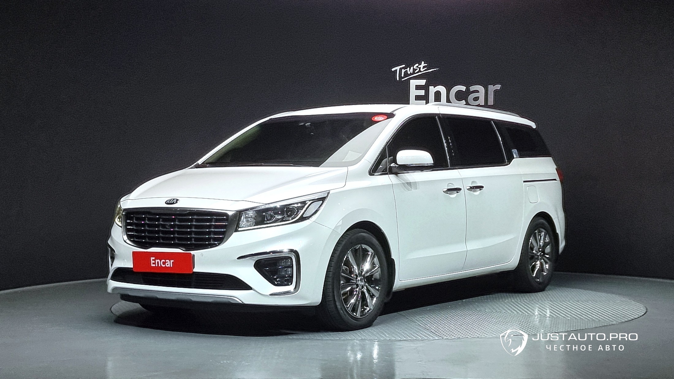 Автомобиль Kia Canival