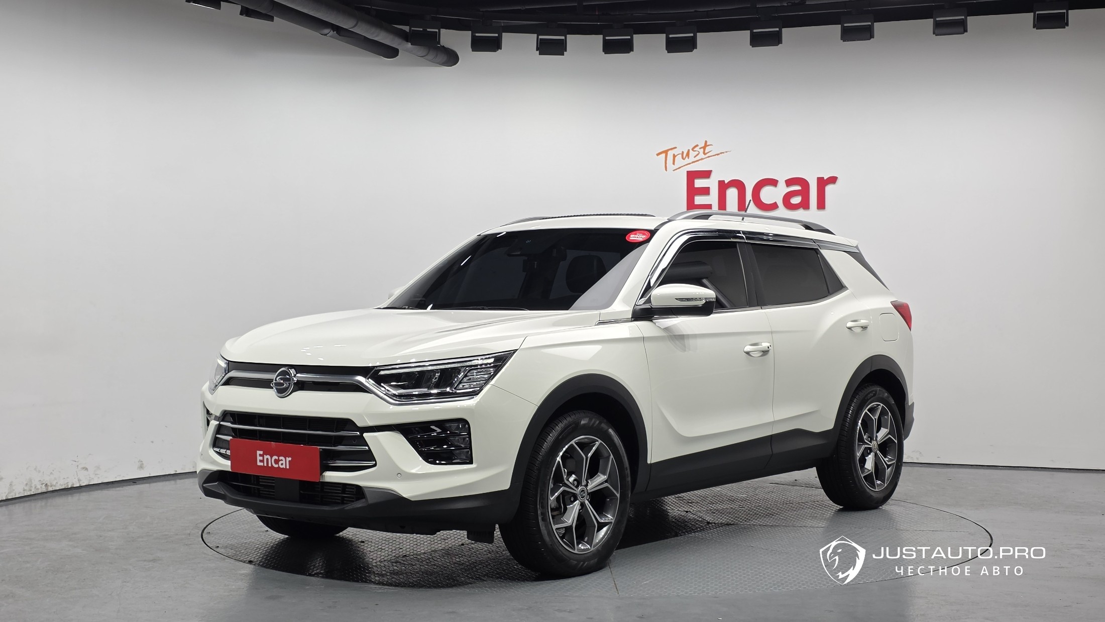 Автомобиль KG_Mobility_Ssangyong KORANDO