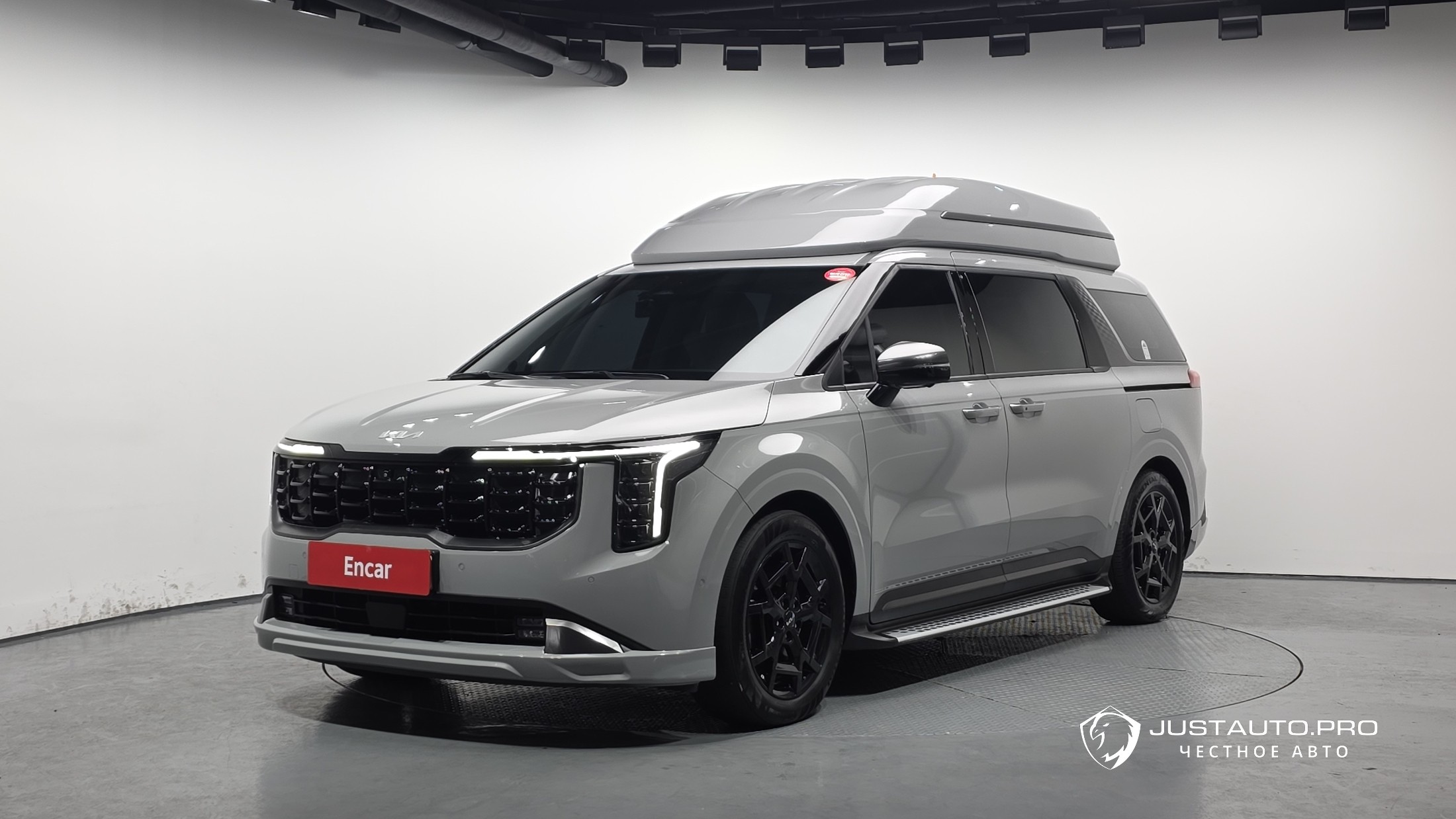 Автомобиль Kia Canival