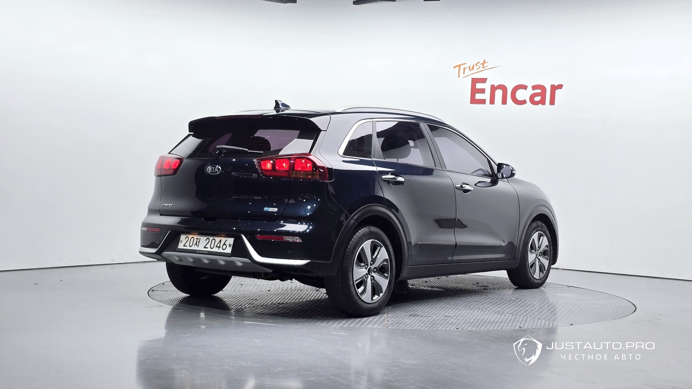 Автомобиль Kia Niro