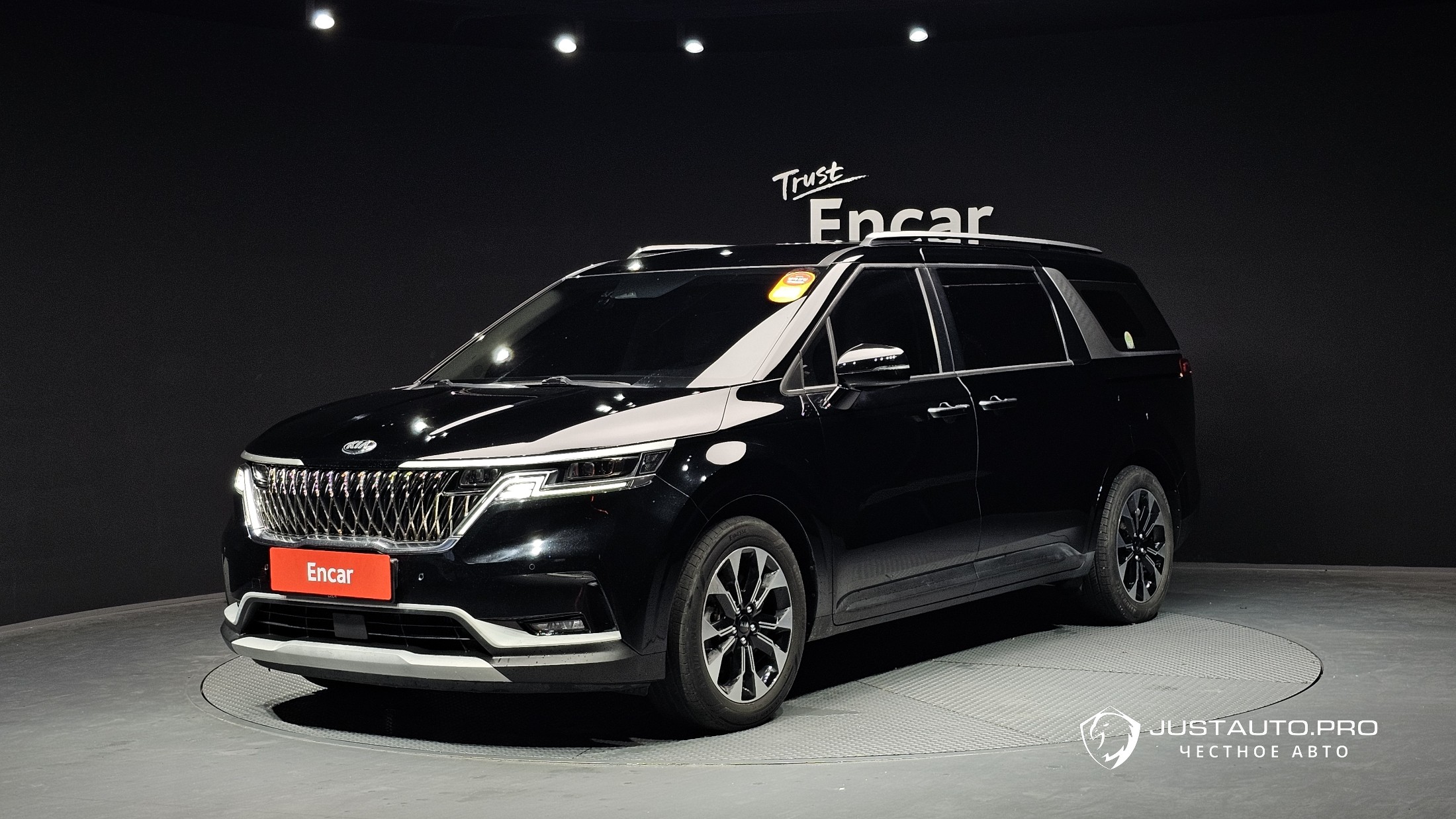 Автомобиль Kia Canival