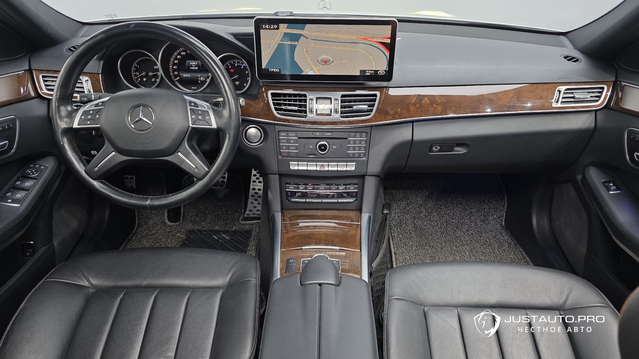 Автомобиль Mercedes-Benz E-Class