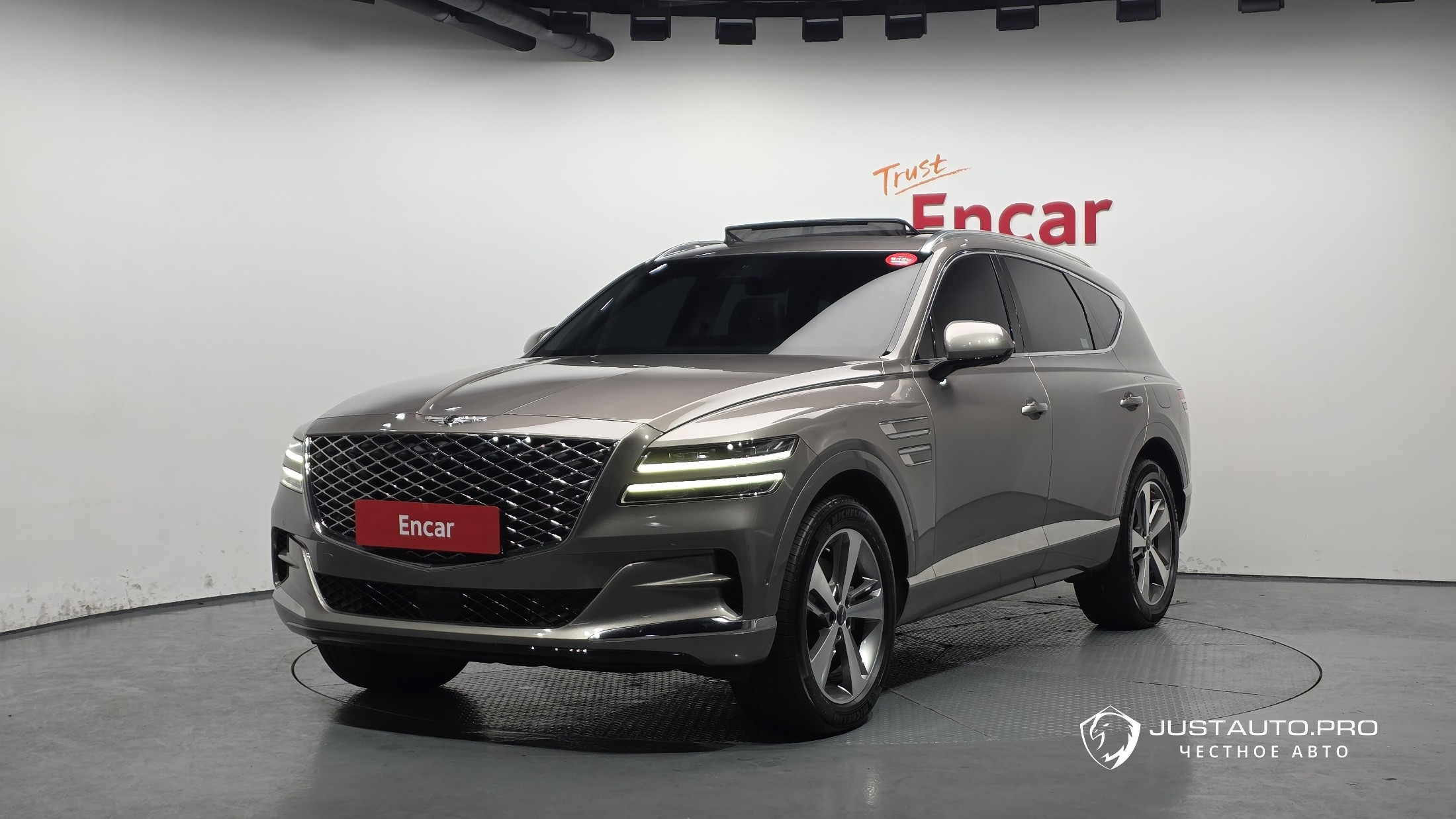Автомобиль Genesis GV80