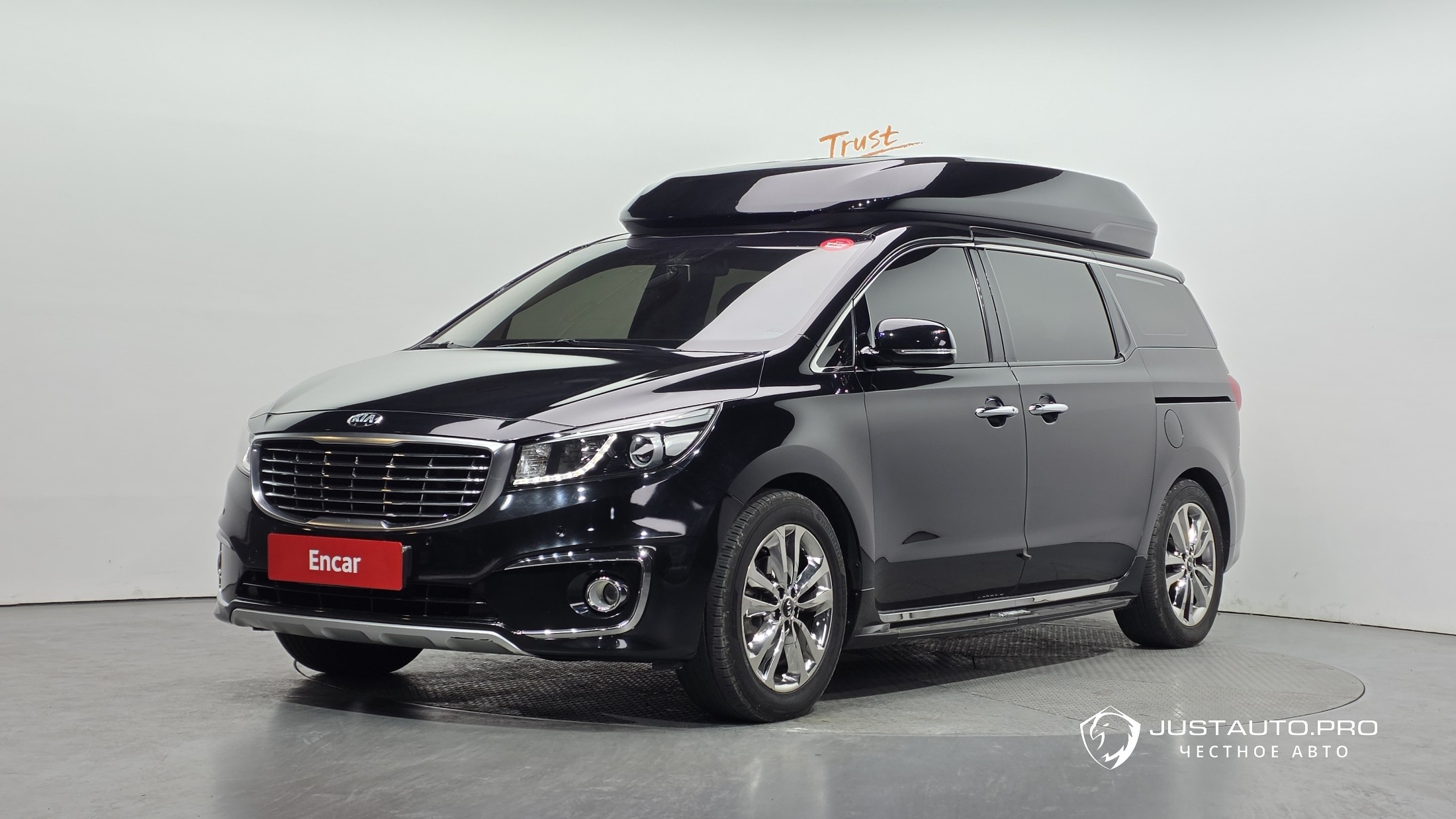 Автомобиль Kia Canival